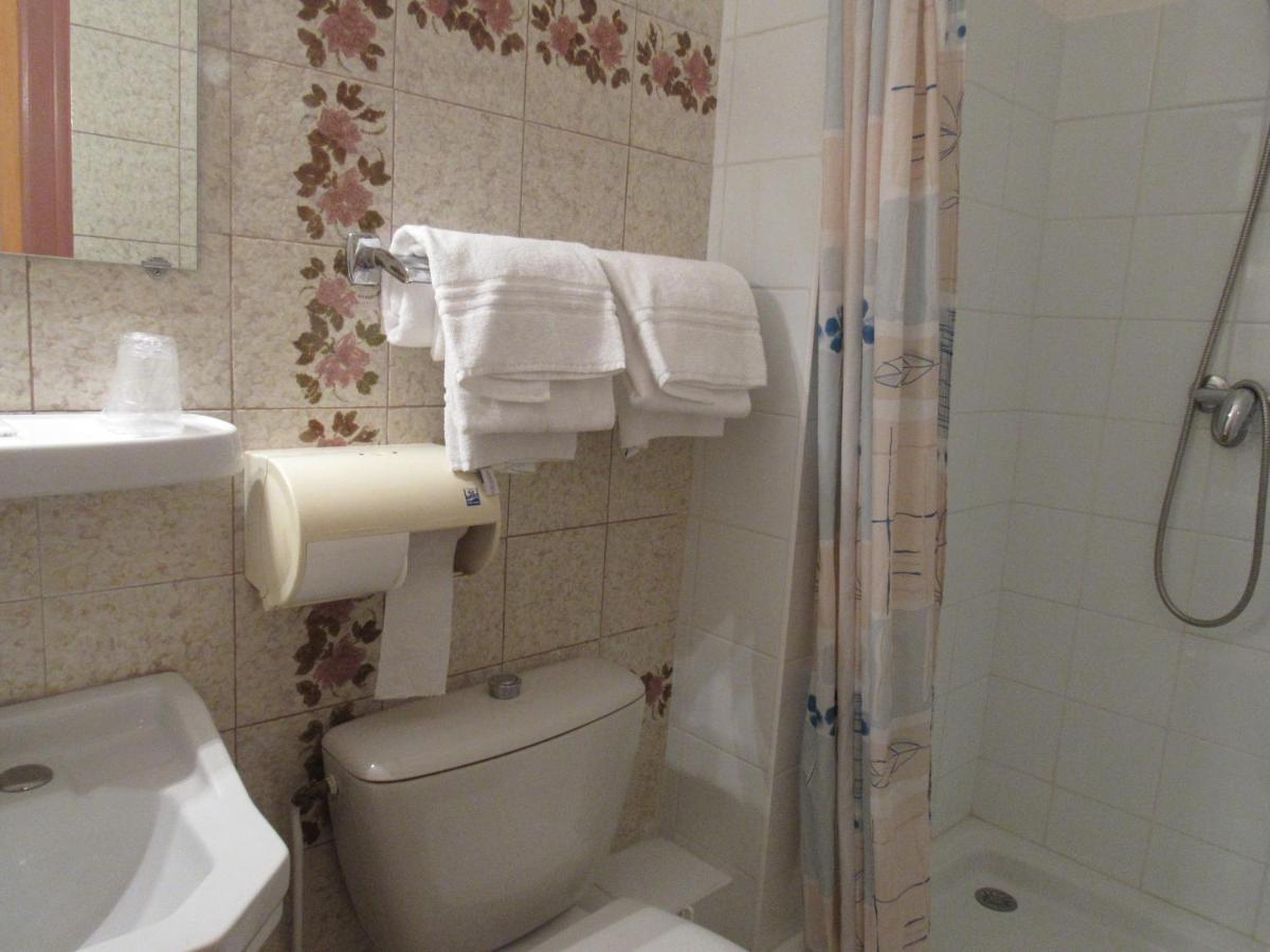 Twin Room - Photo 5