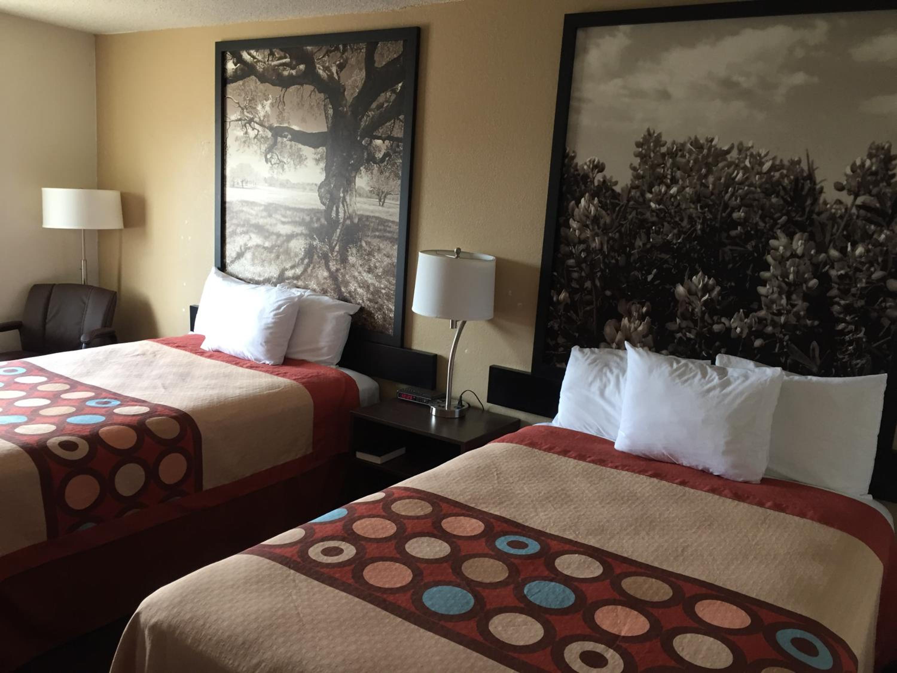 Double Room with Two Double Beds - Non-Smoking - Photo 5