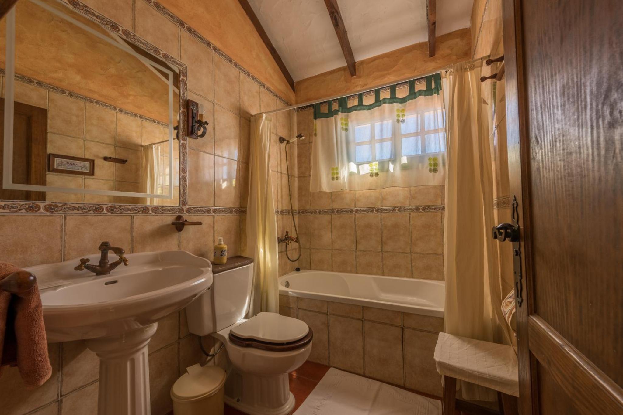 Two-Bedroom House photo 3