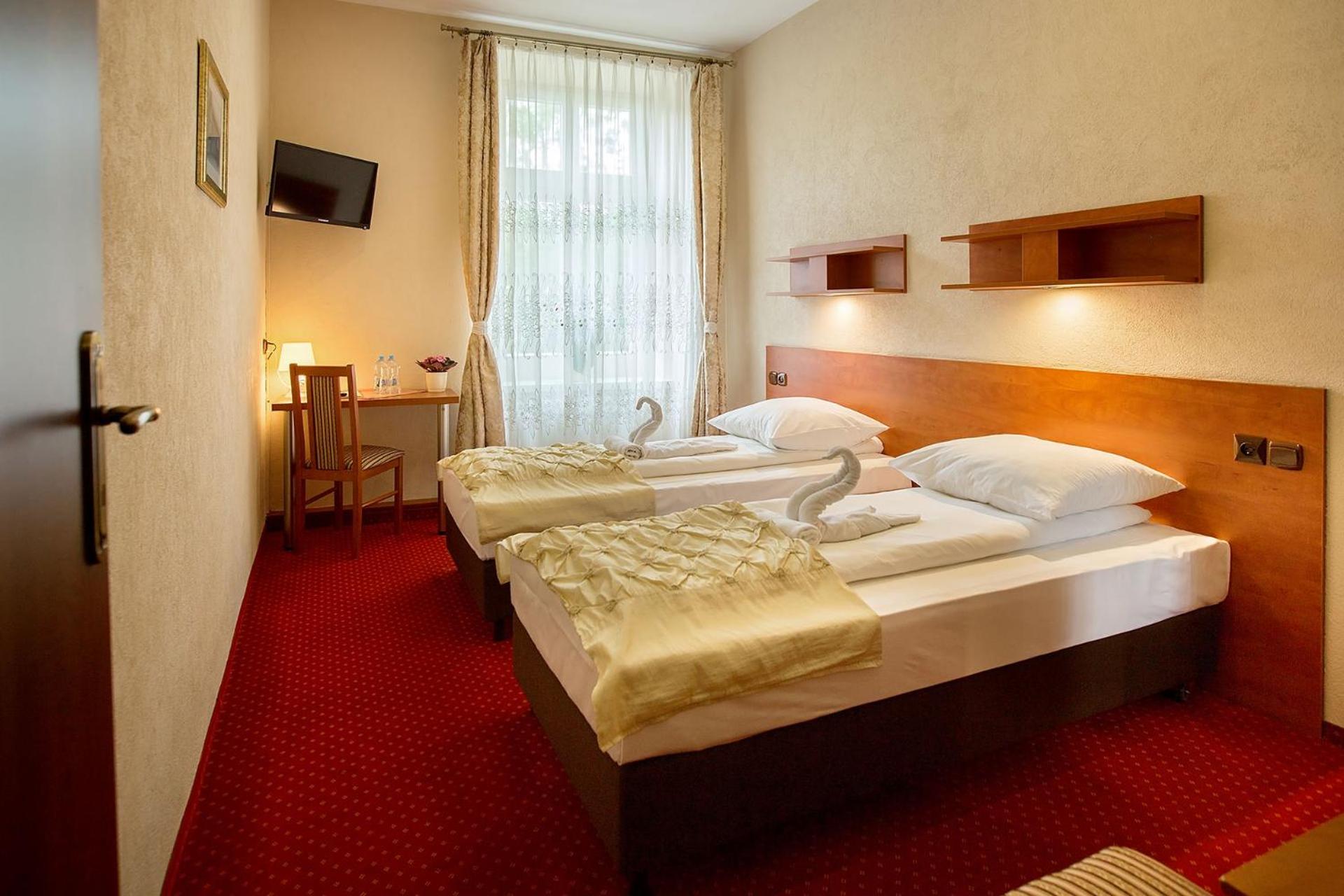 Standard Double or Twin Room - Photo 1