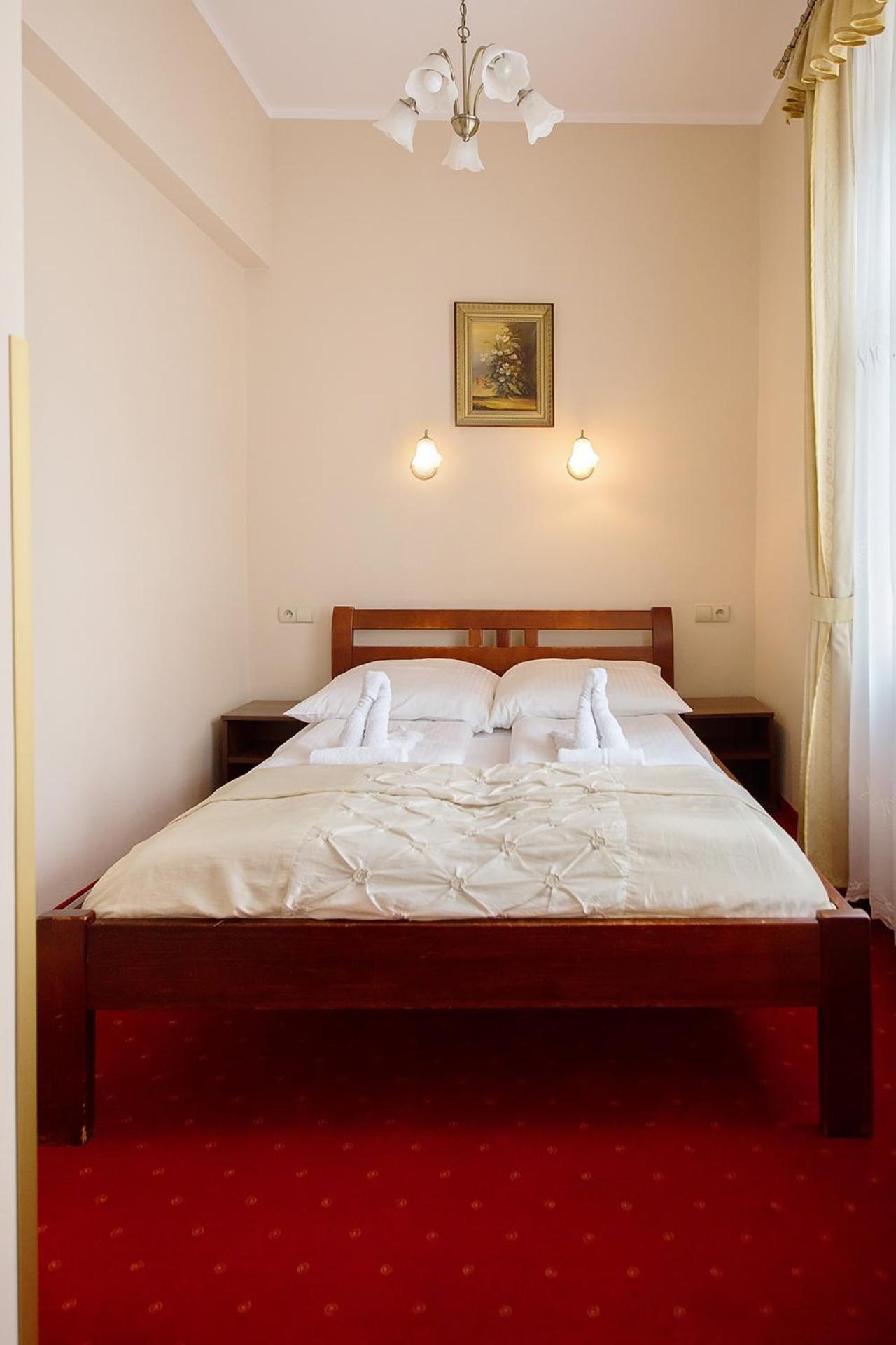 Double Room - Photo 4