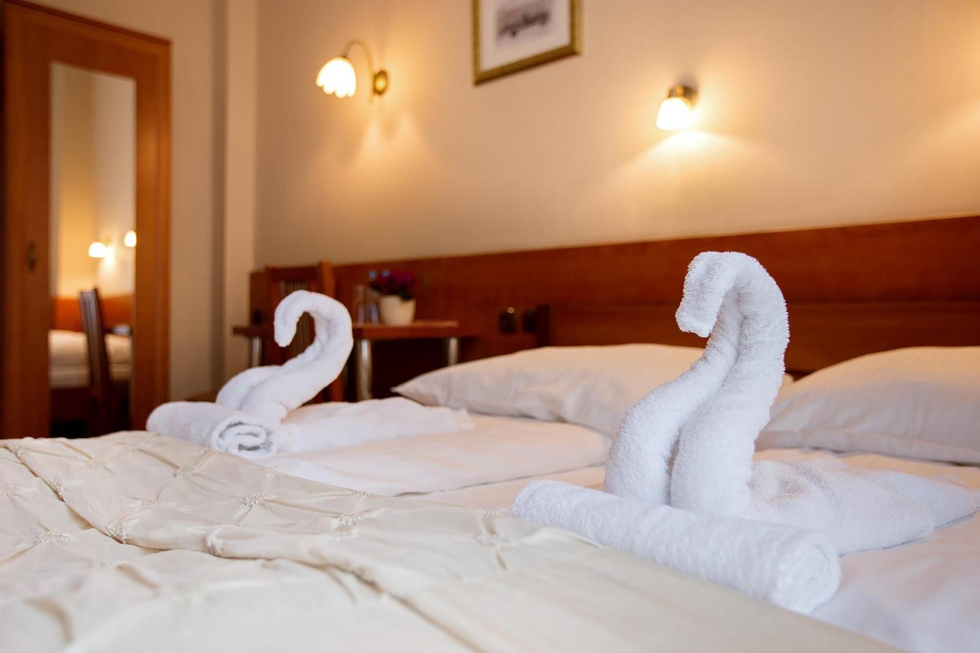 Double Room - Photo 7