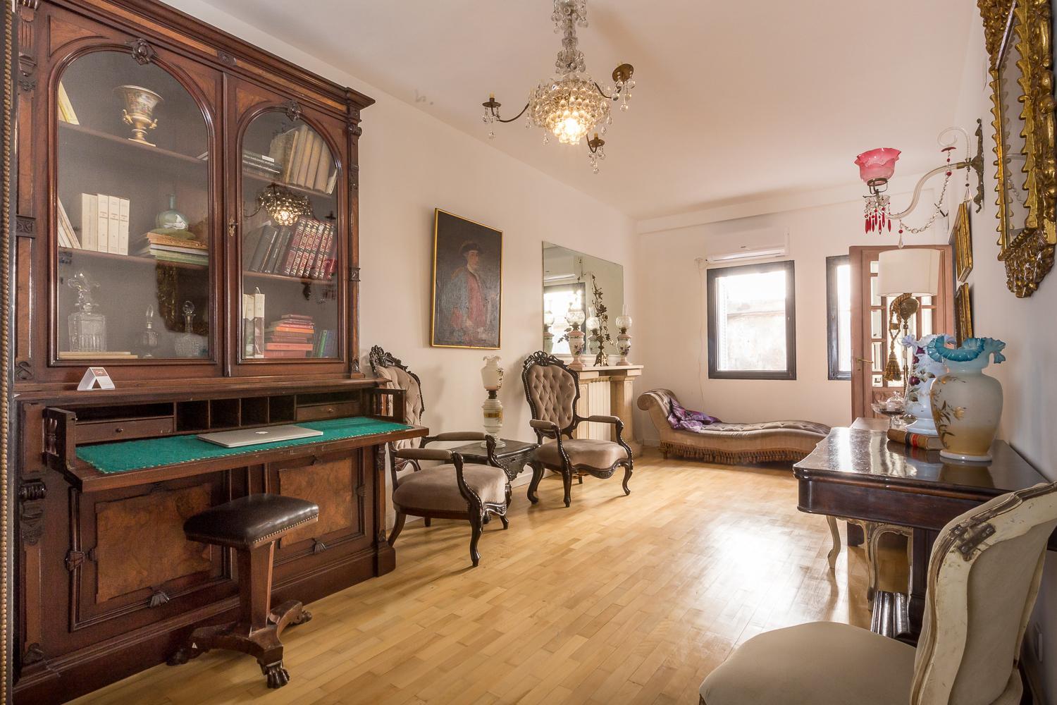 Executive Suite photo 3