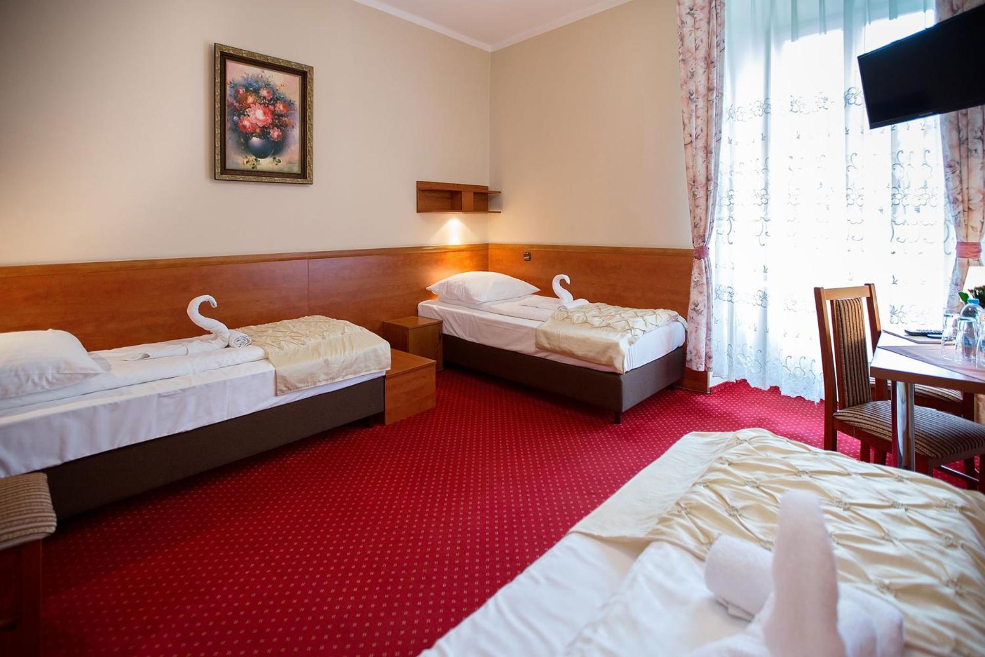 Standard Triple Room - Photo 9