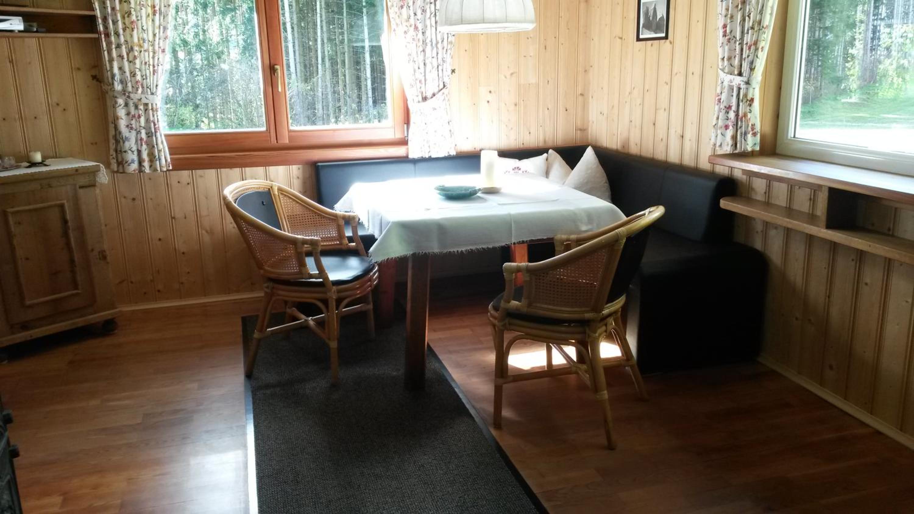 Three-Bedroom House photo 3