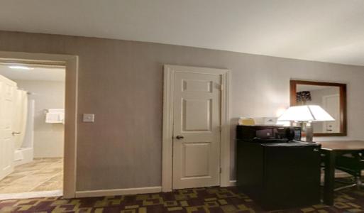 Queen Room with Two Queen Beds - Non-Smoking - Photo 5