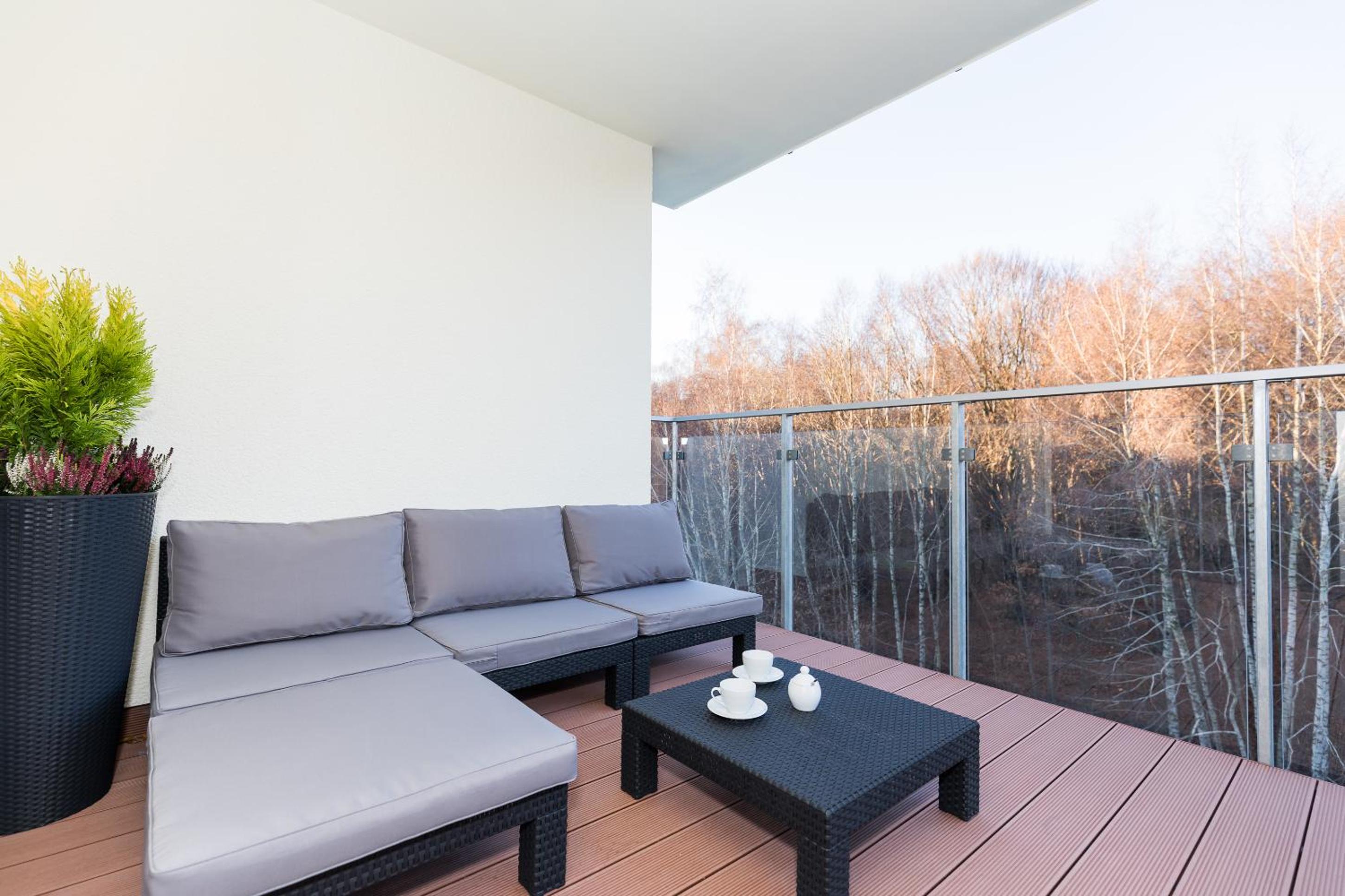 Apartment with Balcony photo 2