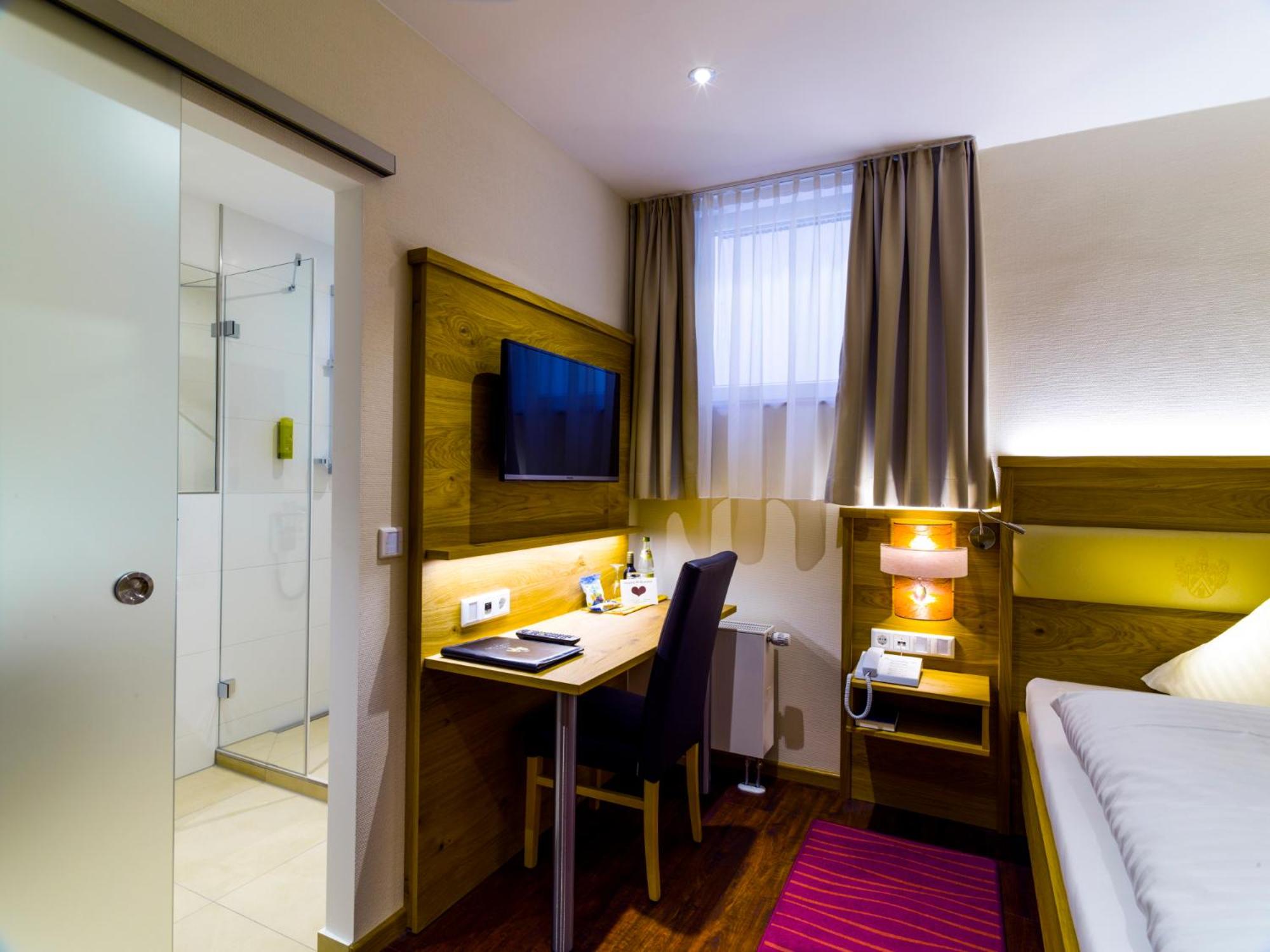 Single Room photo 2