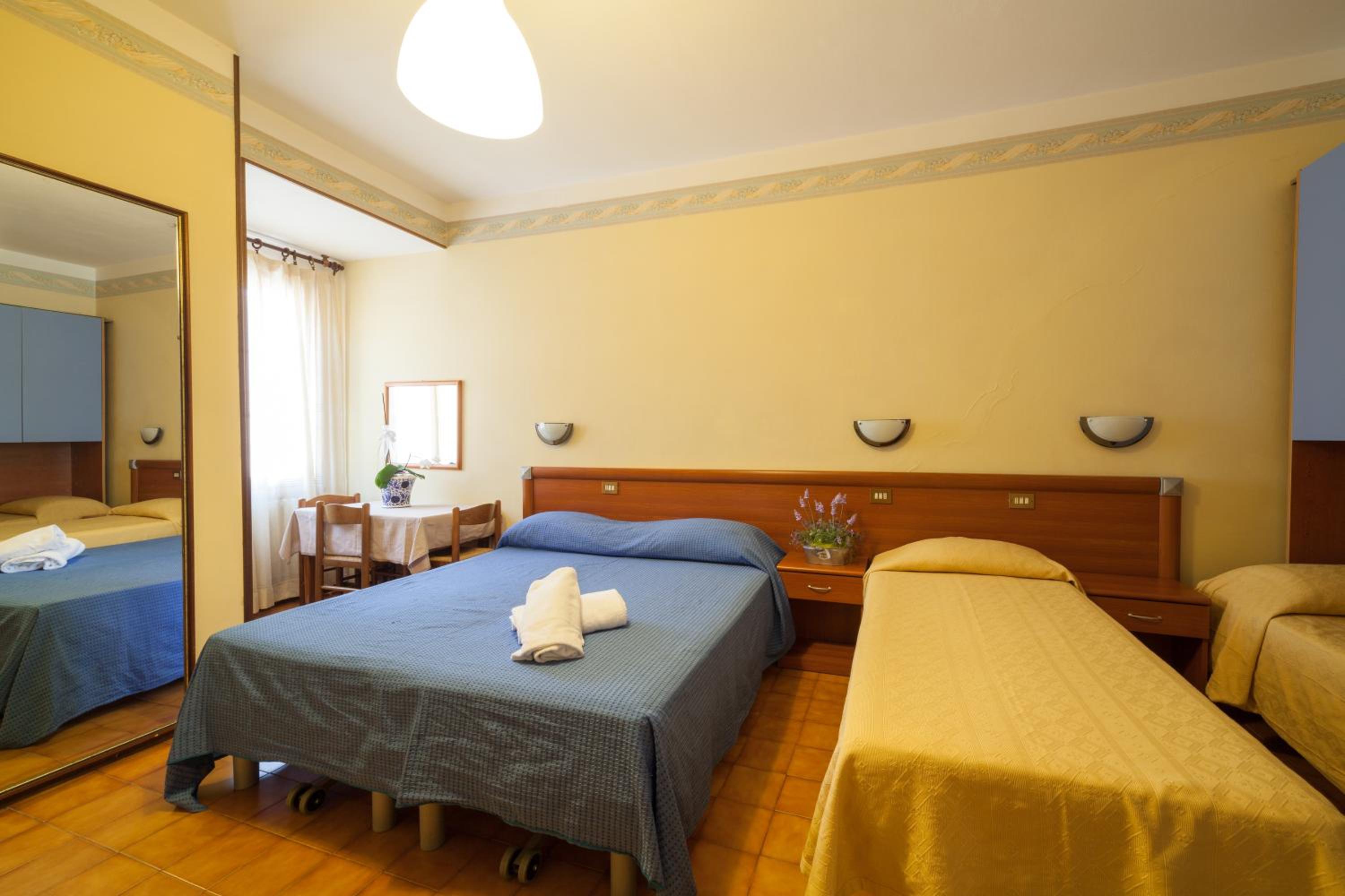 Classic Quadruple Room photo 1