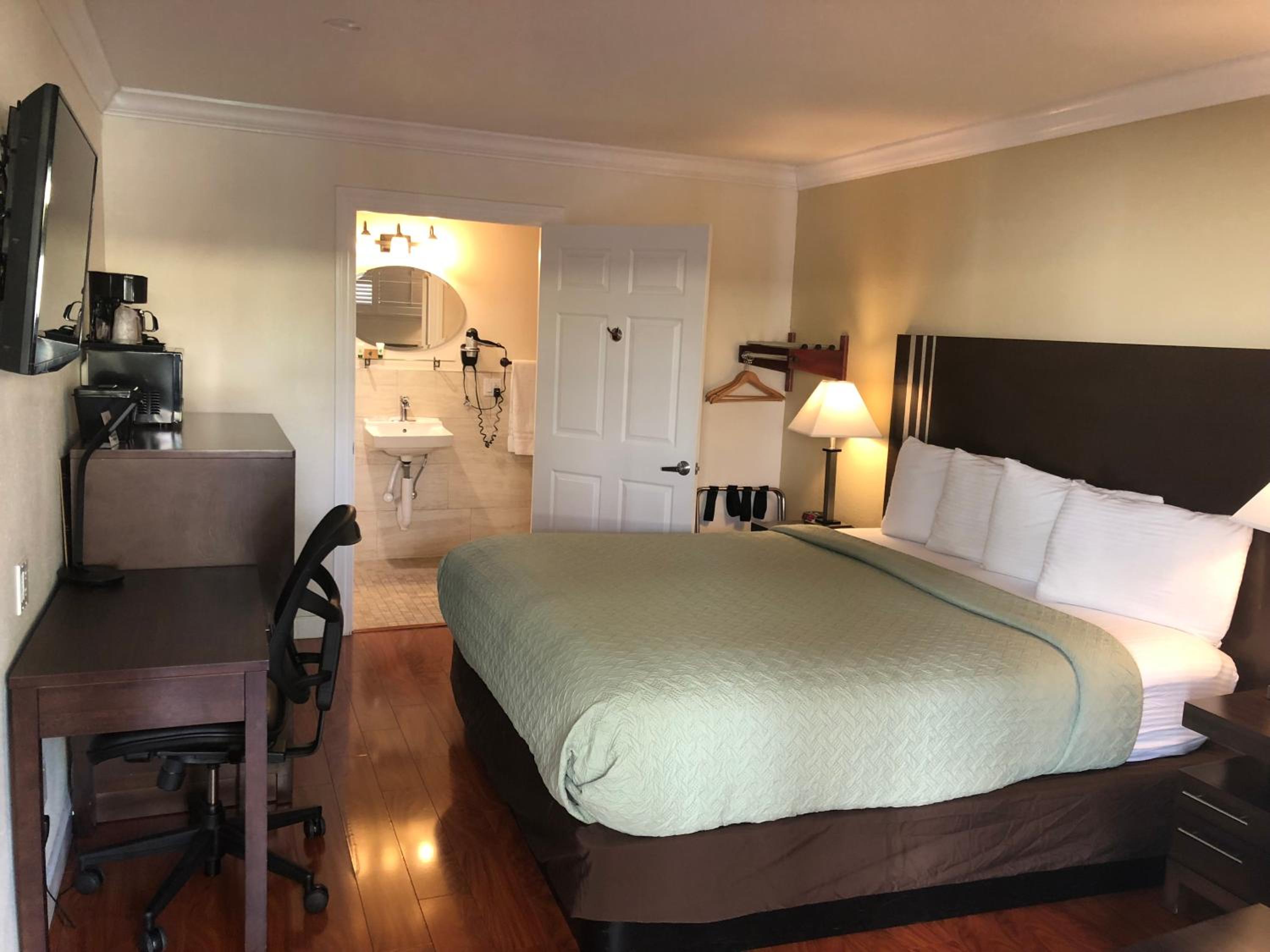 King Room - Disability Access - Photo 2