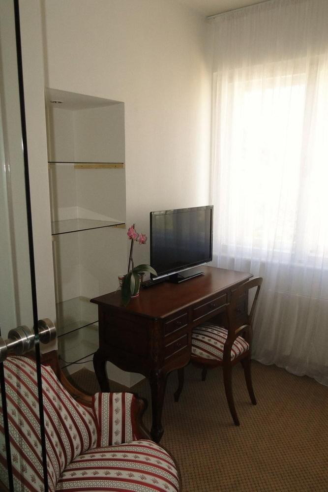 One-Bedroom Apartment - Photo 29