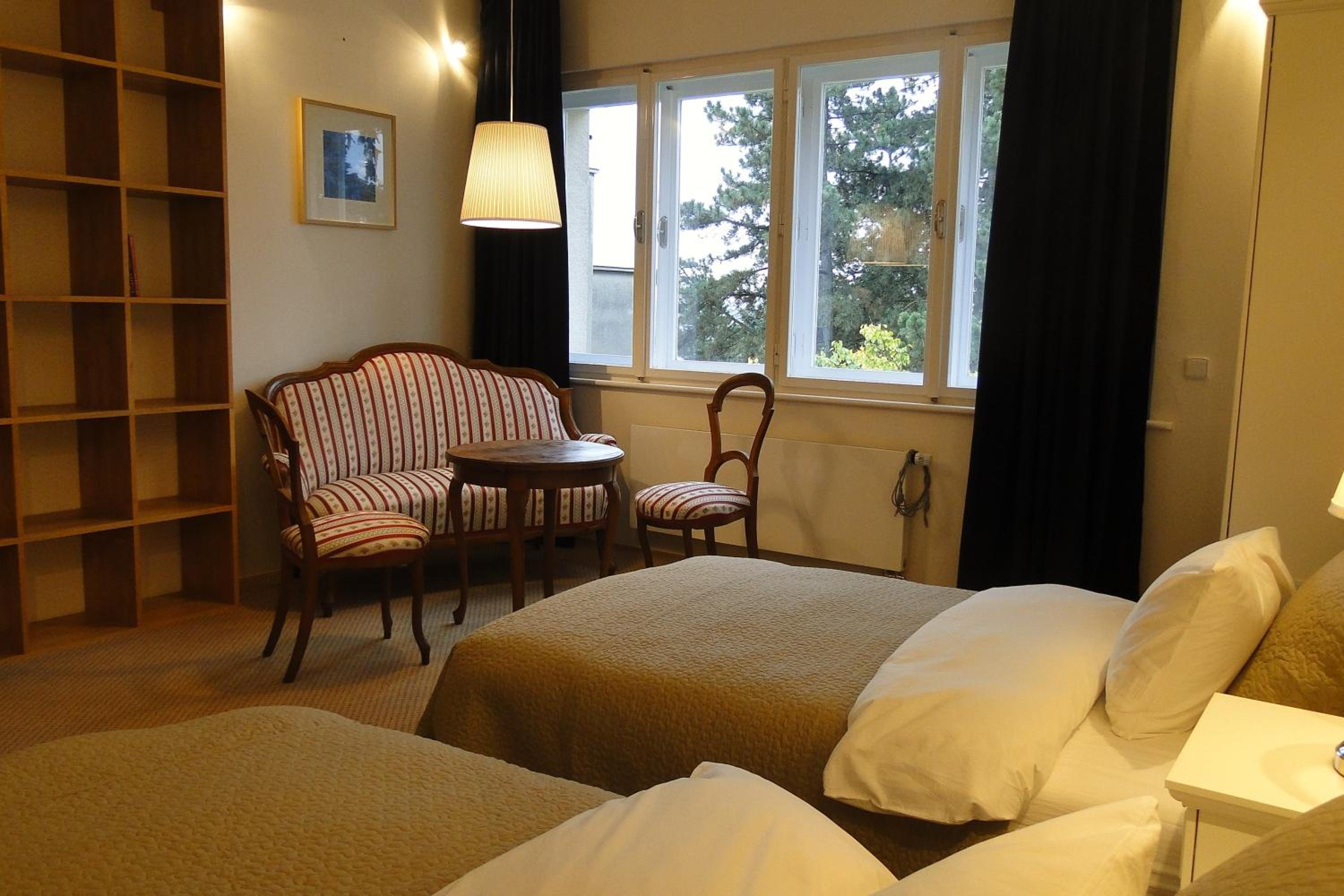 One-Bedroom Apartment - Photo 16
