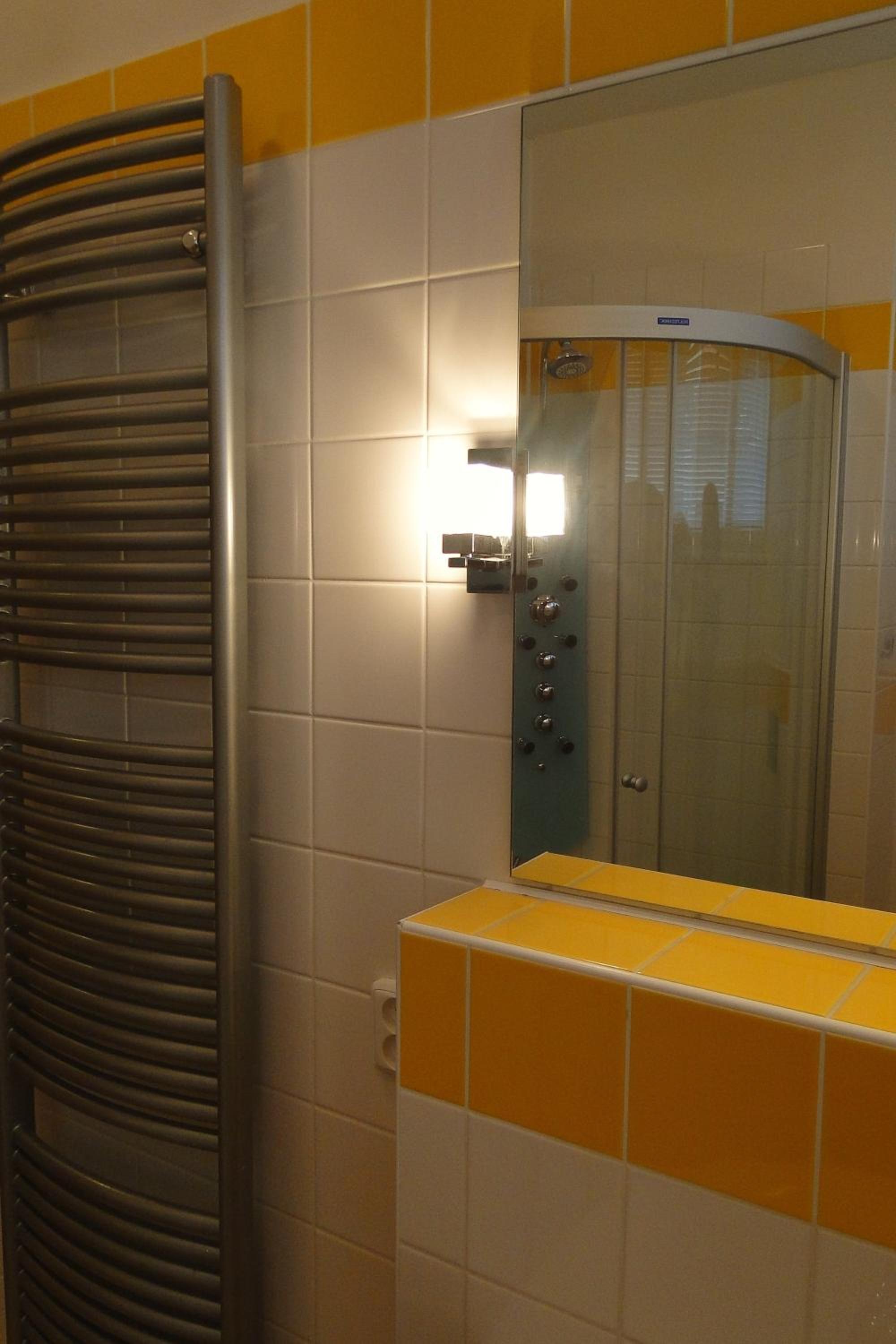 One-Bedroom Apartment - Photo 22