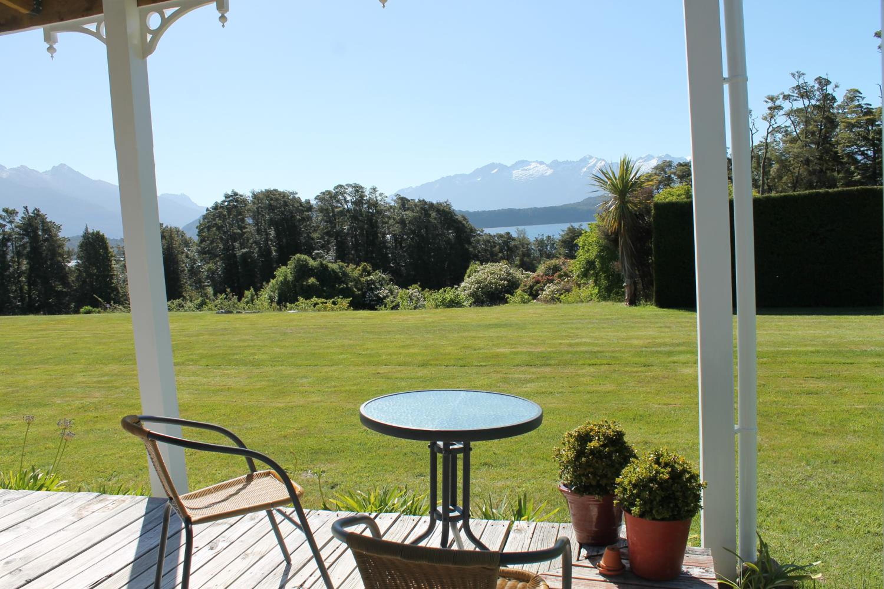 Queen Room with Garden View photo 3