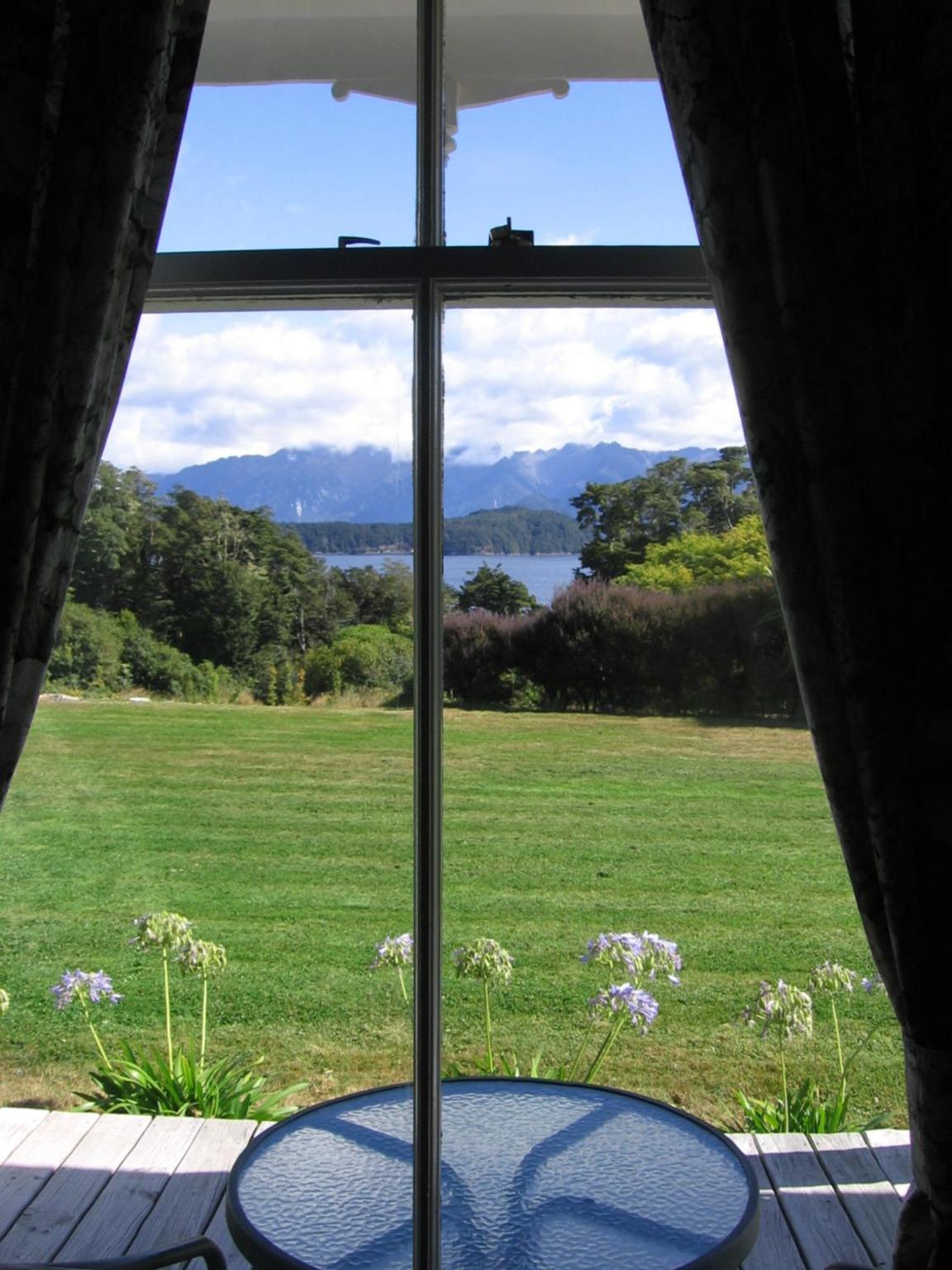 King Room with Lake View photo 2
