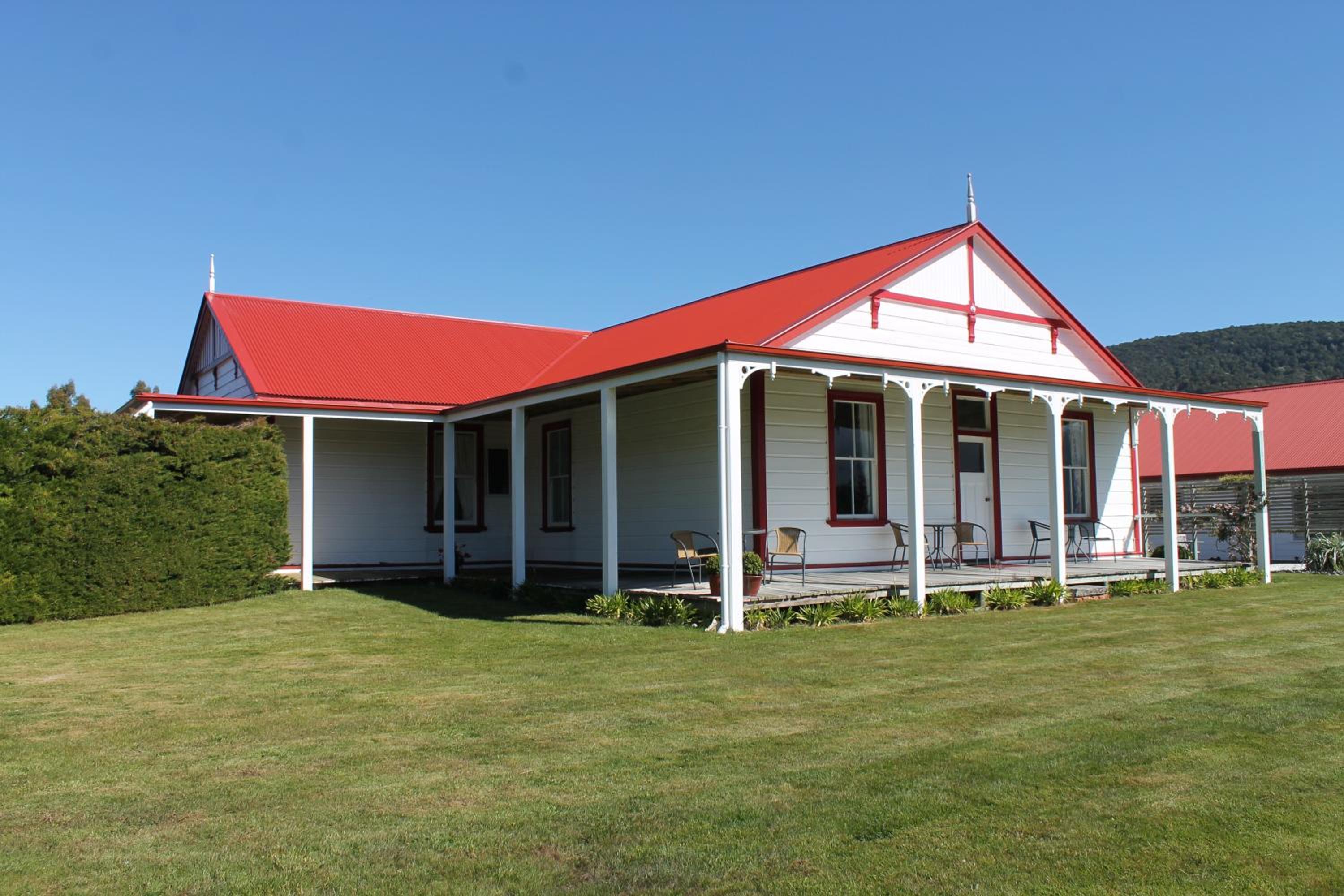 Double or Twin Room with Lake View photo 2