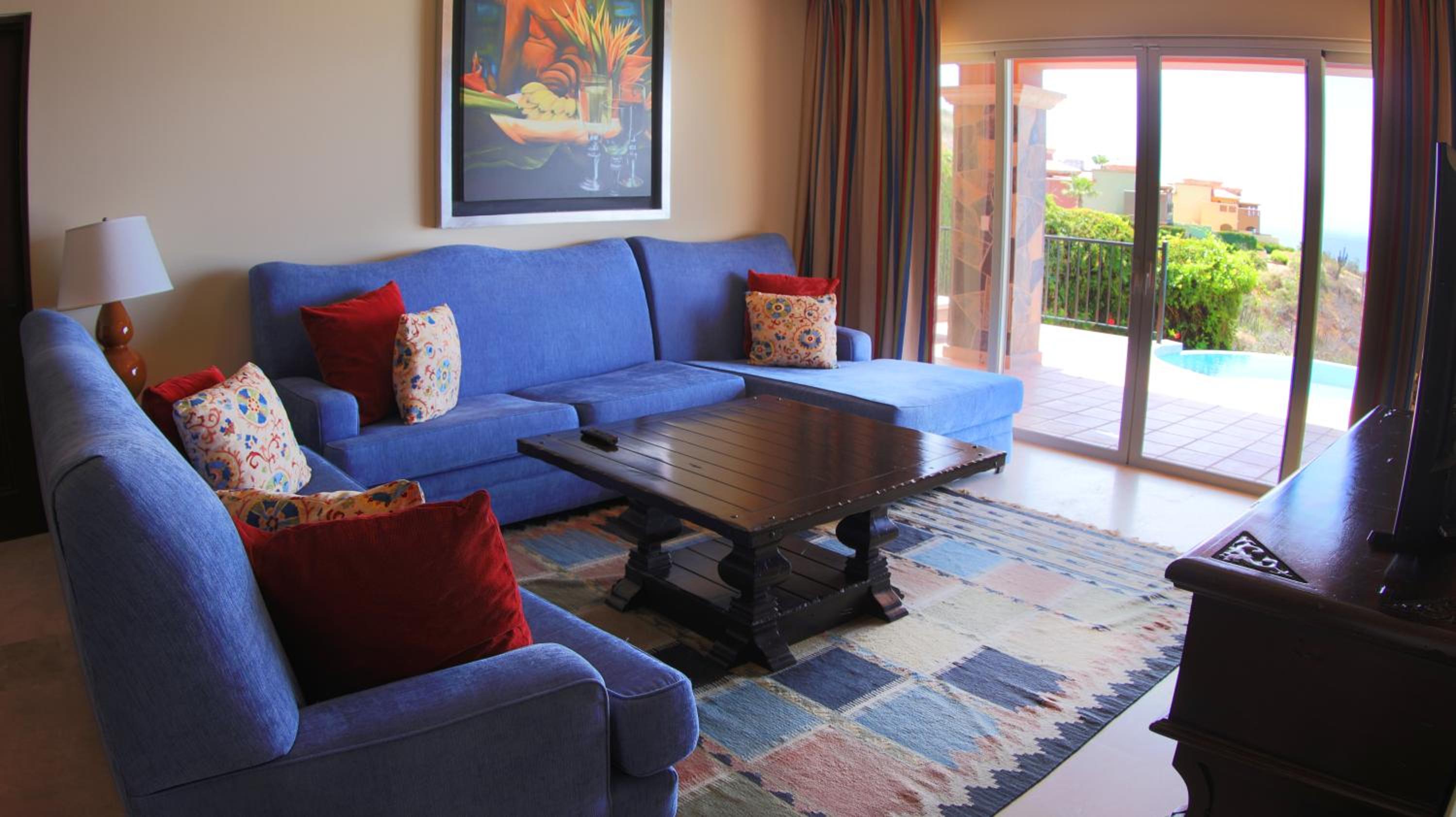Three-Bedroom House photo 2