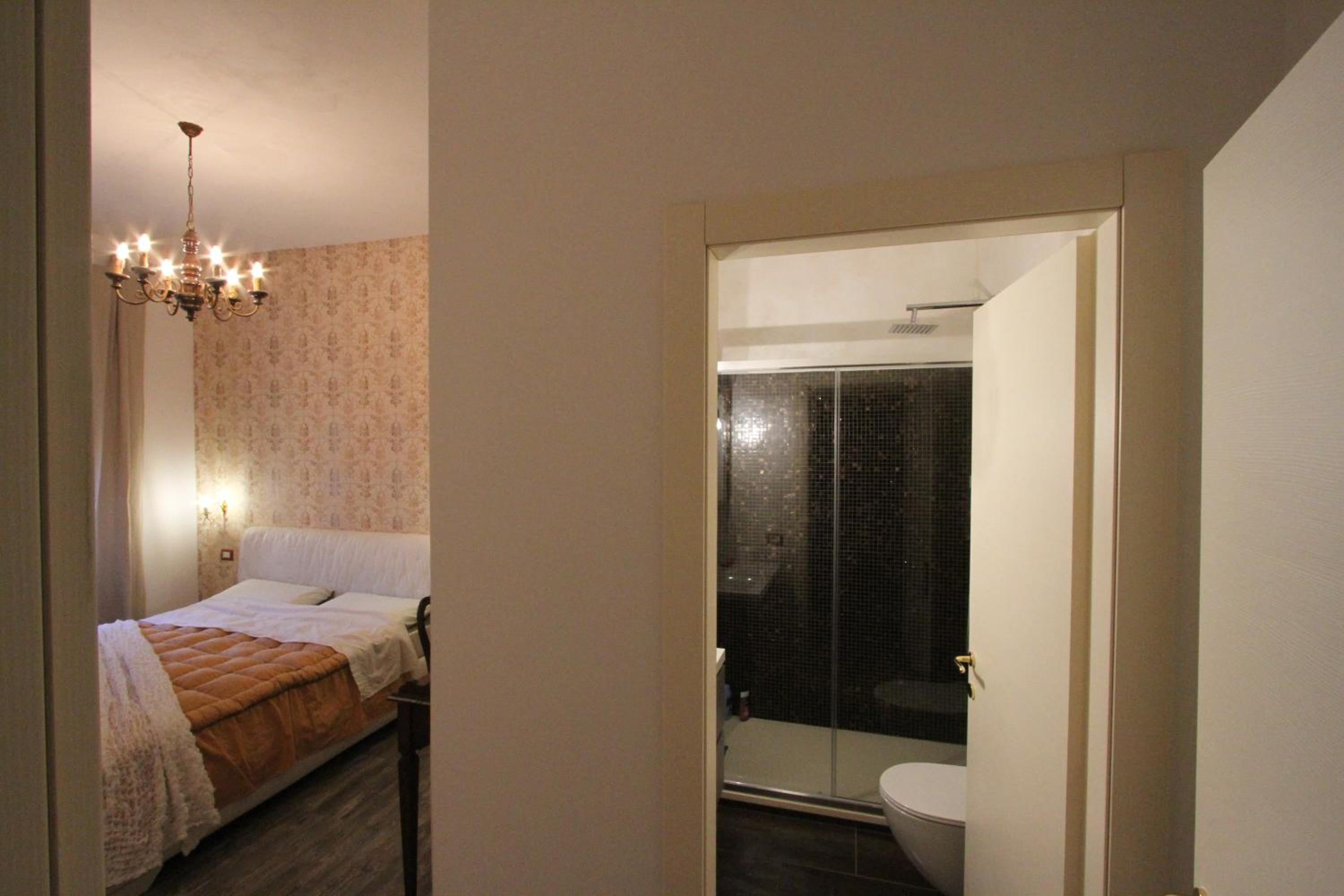 Superior Triple Room with Private Bathroom - Photo 41