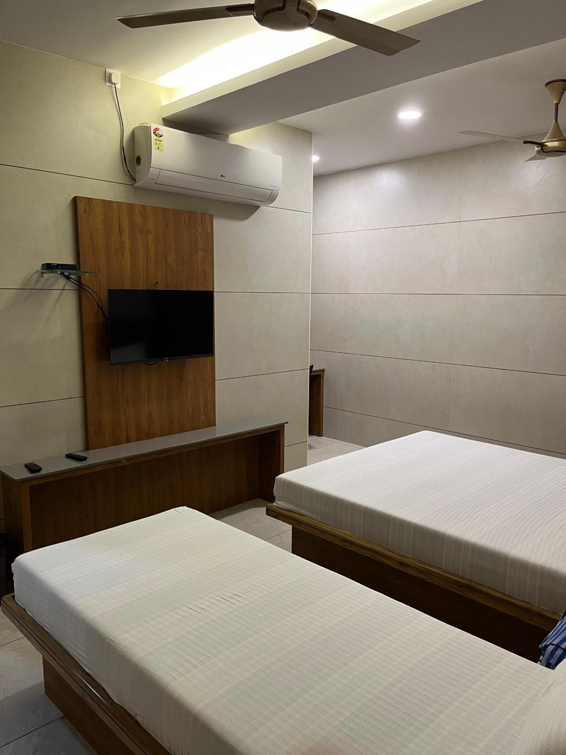 Deluxe Triple Room