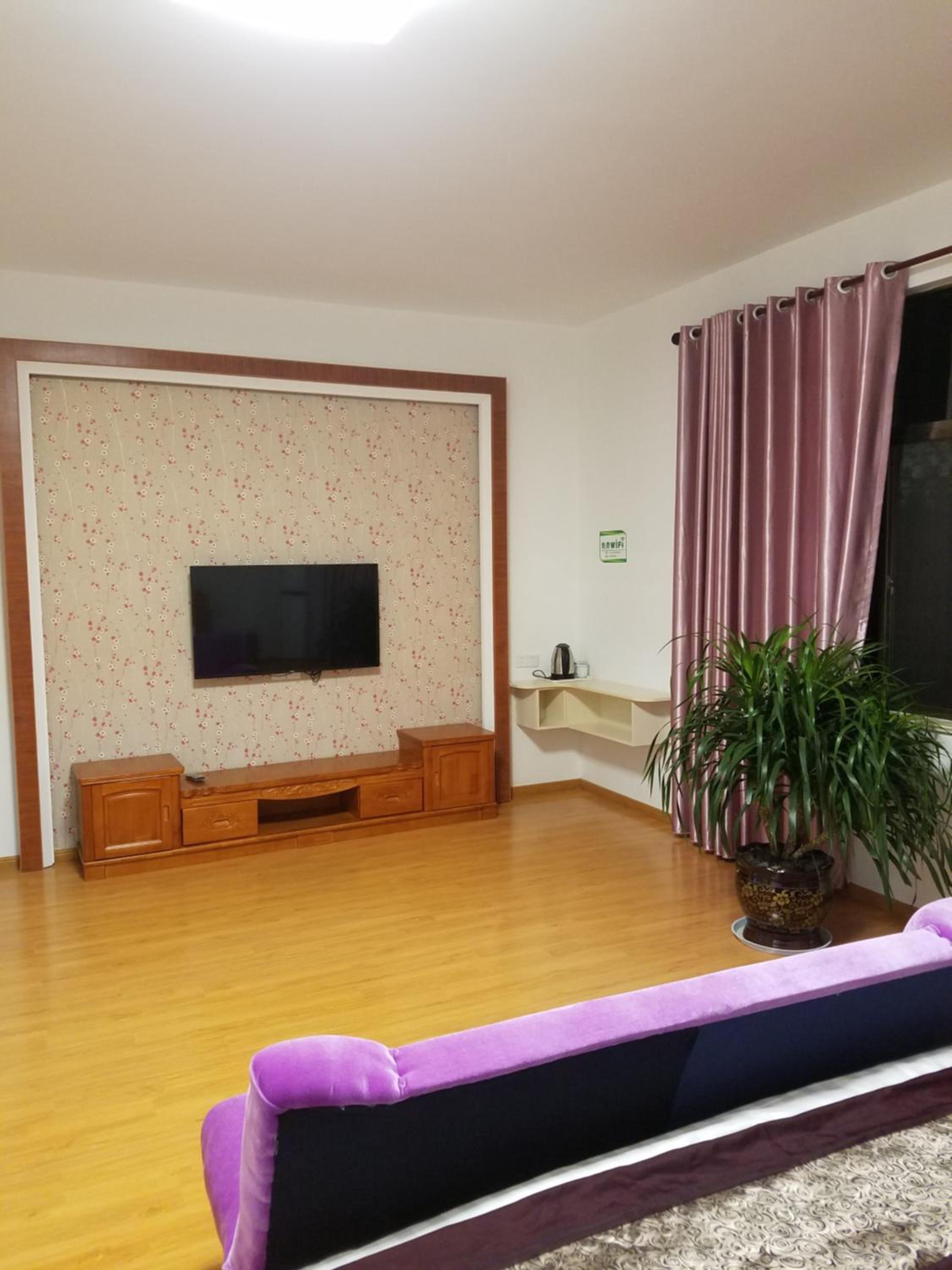 Deluxe Family Room photo 2