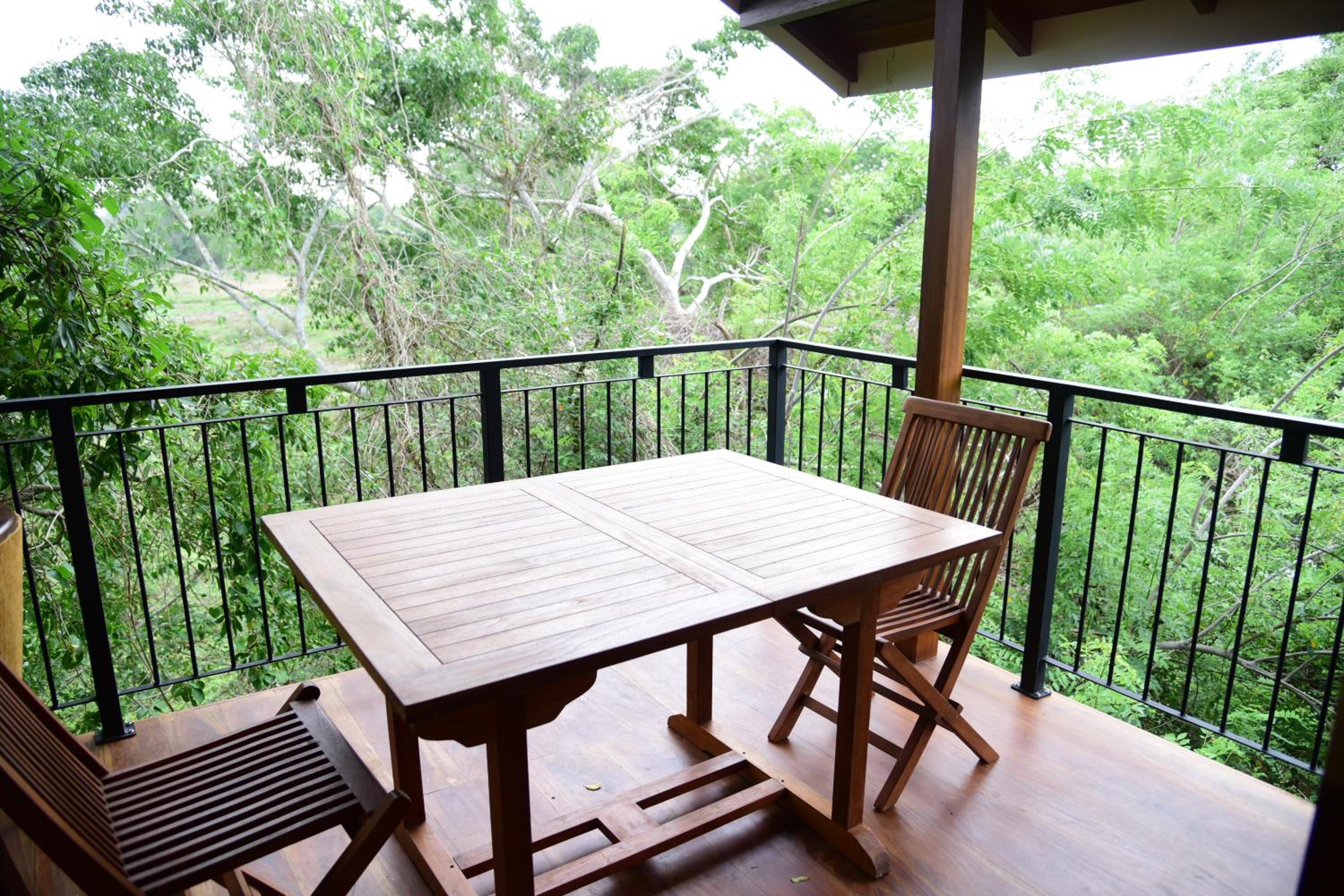 Deluxe Double Room with Balcony photo 2