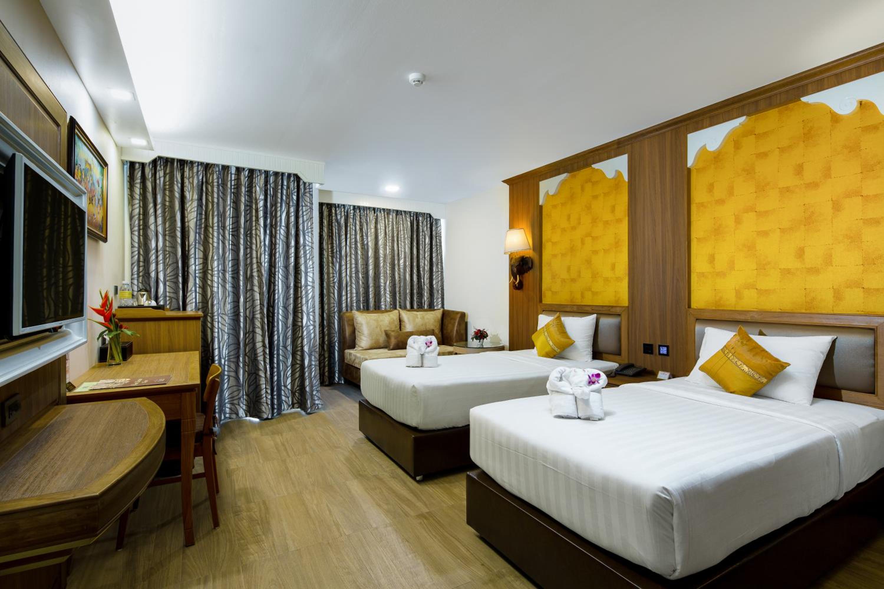 Deluxe Double or Twin Room - Photo 4