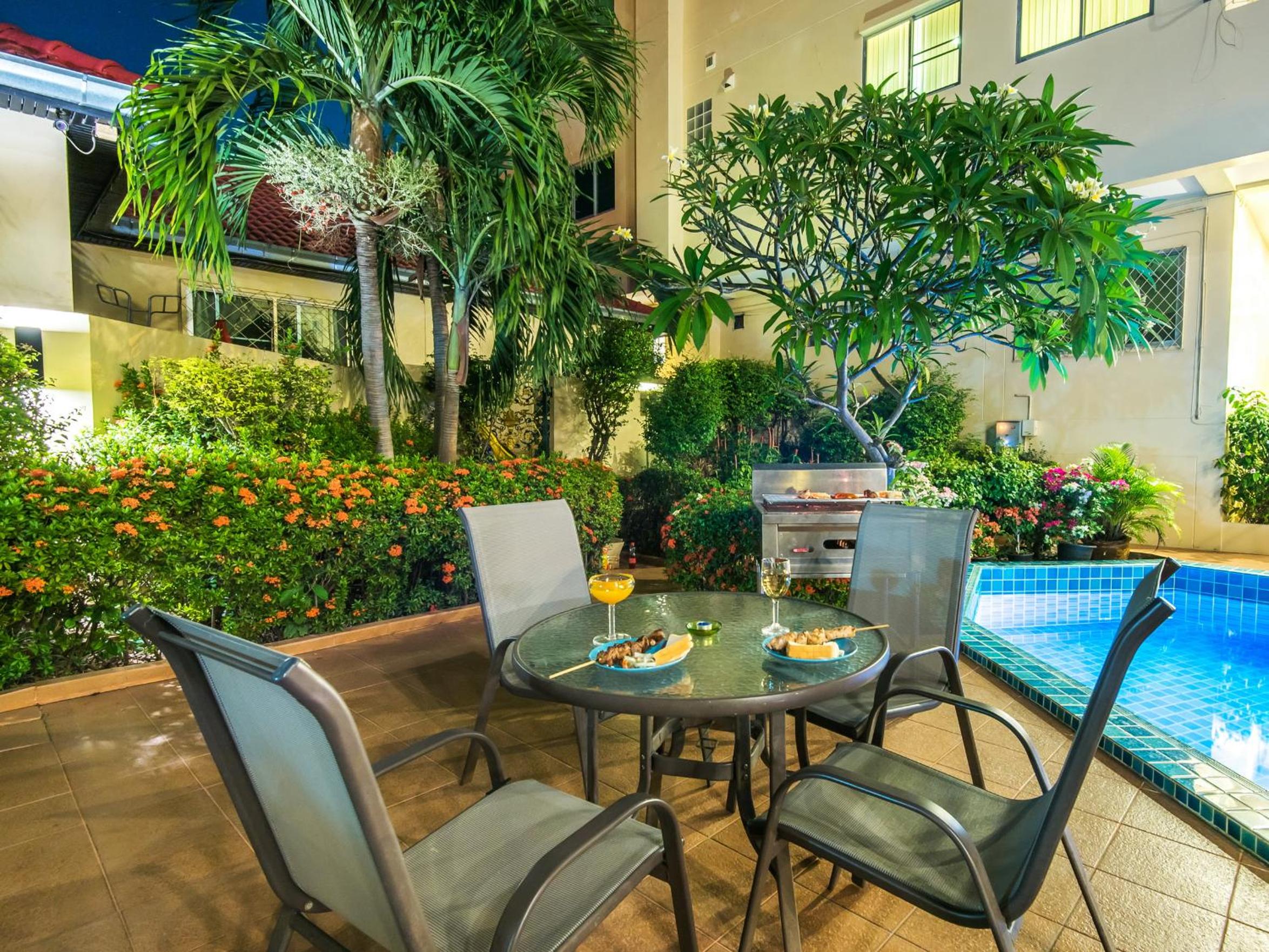 Grand Villa With Spa Bath photo 2