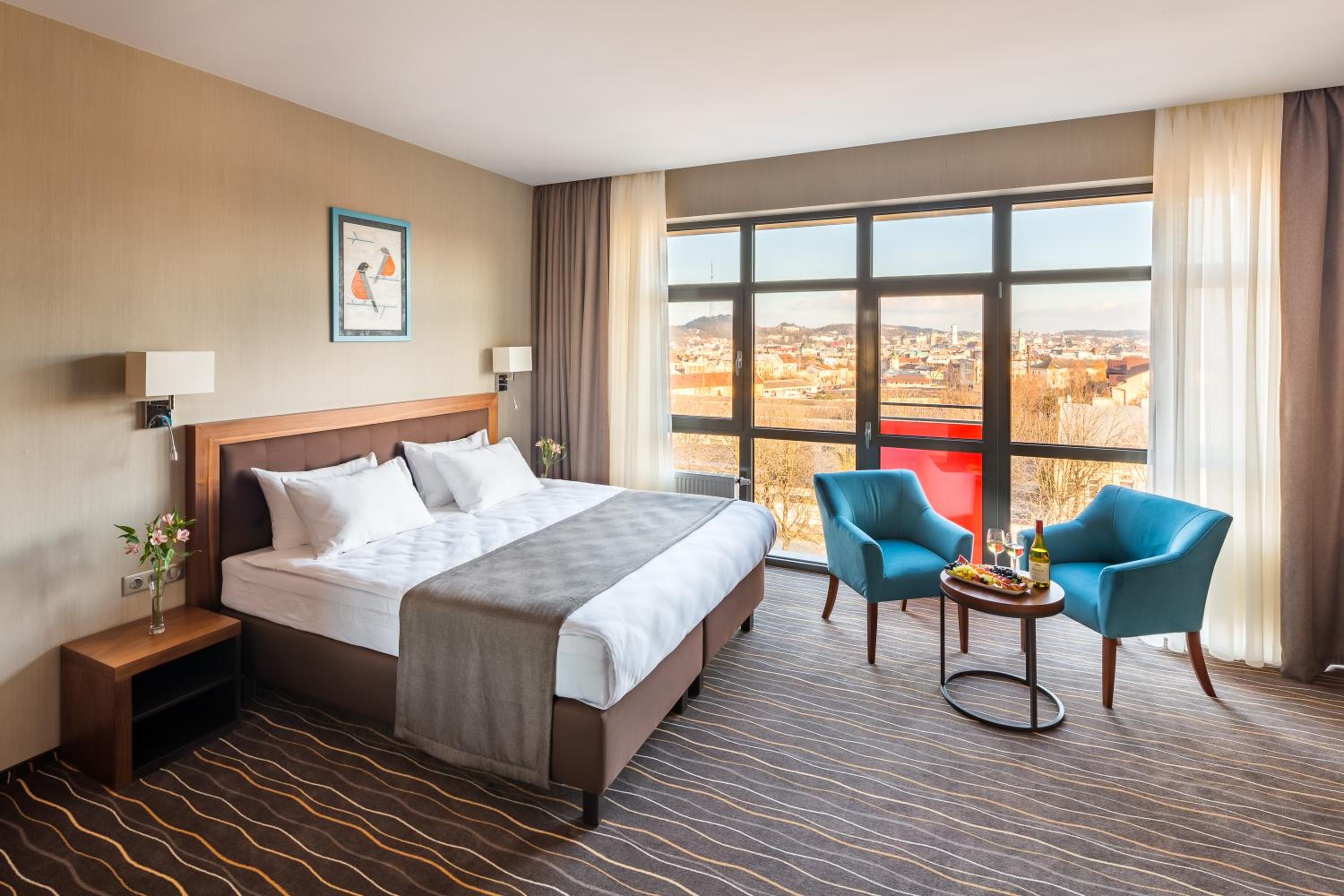 Deluxe Double Room with City View photo 1