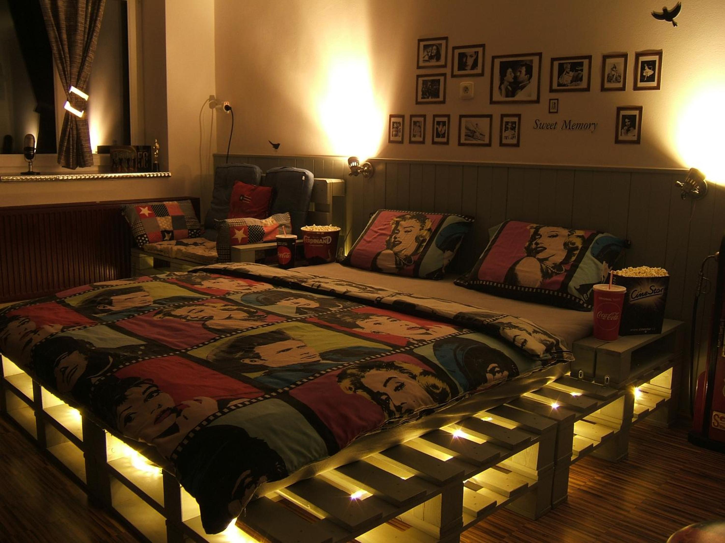 Special Offer - Double Room with Movie package photo 2