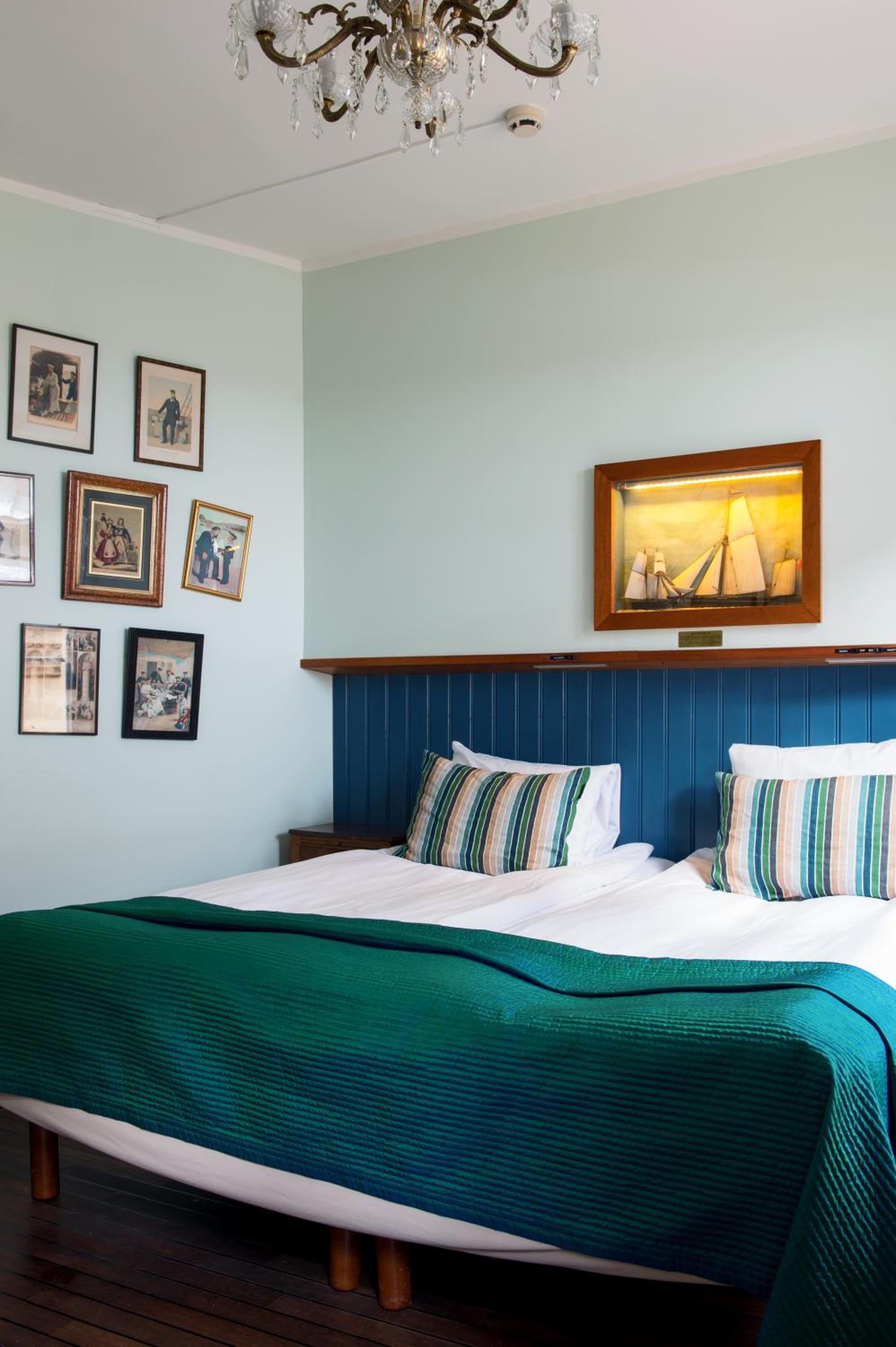 Double Room thumbnail 5