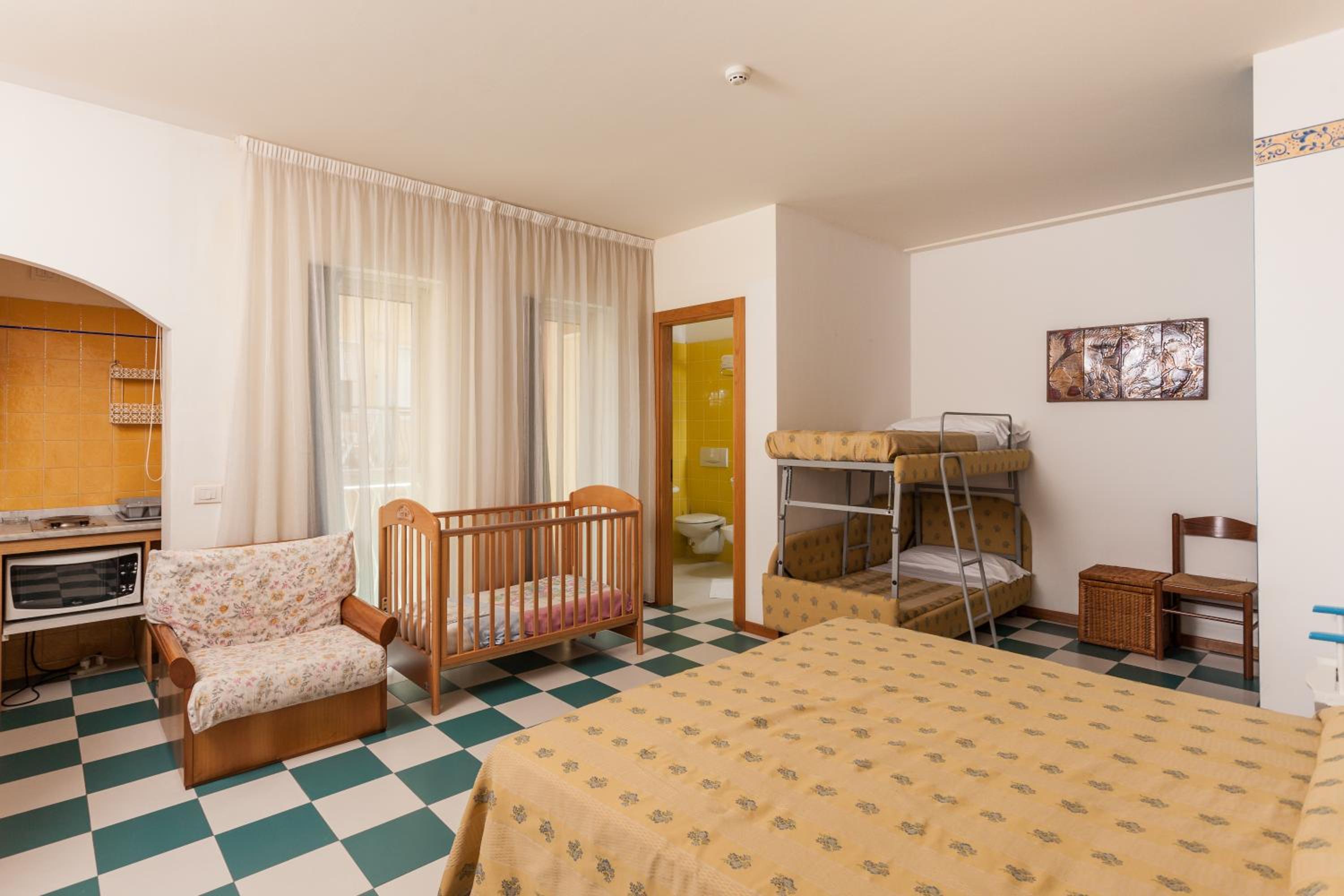 Family Room with Balcony - Photo 5