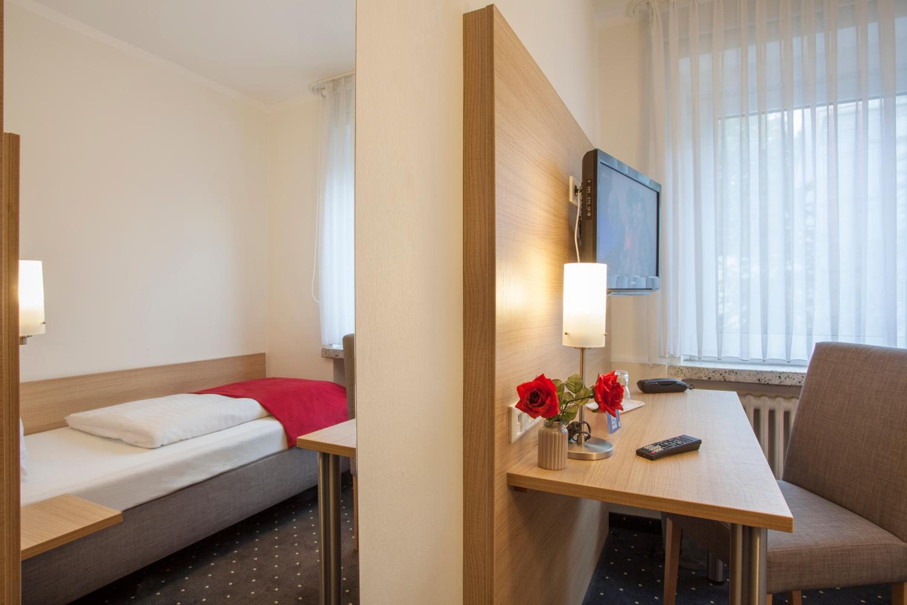 Single Room photo 3