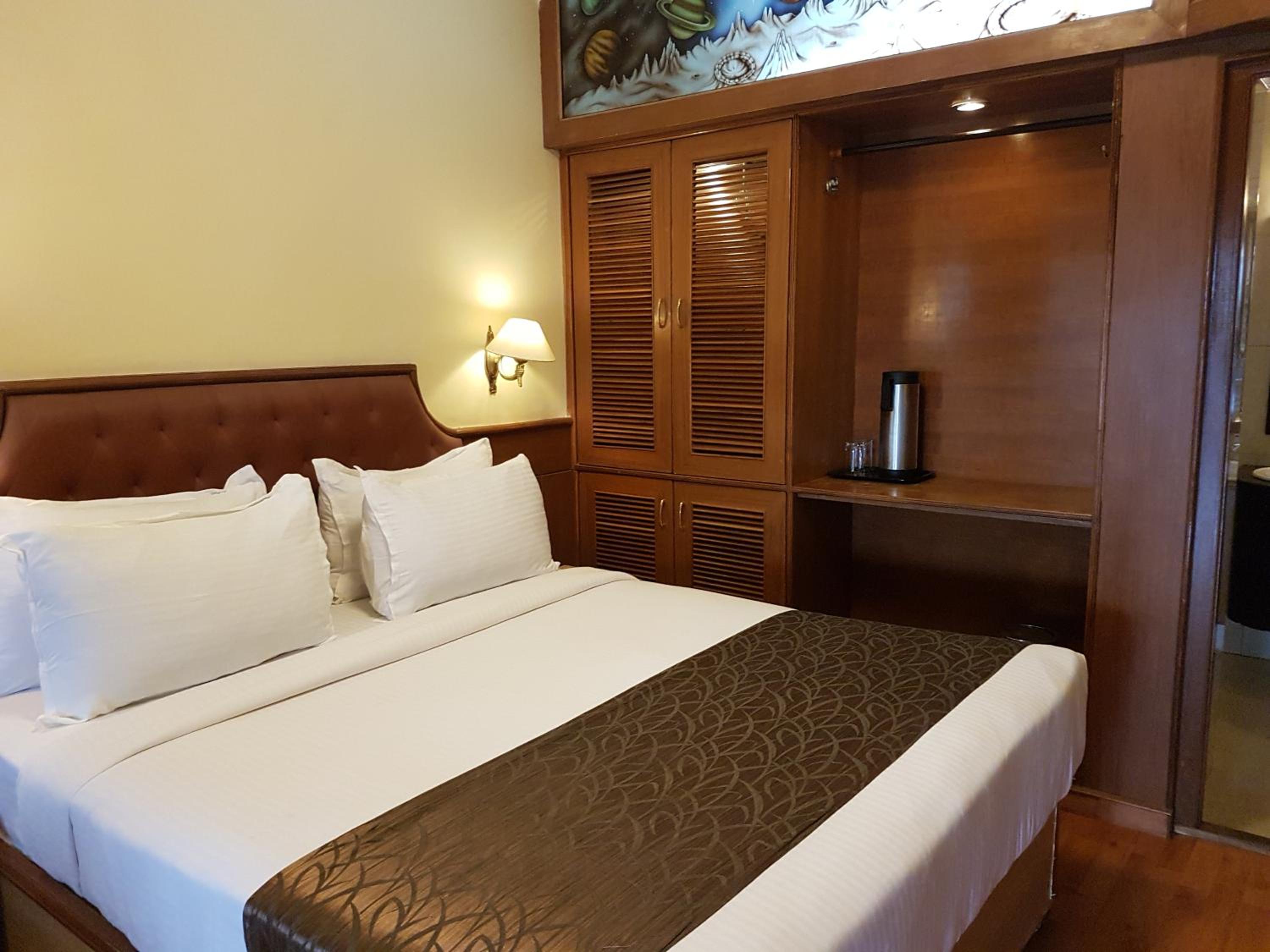 Double Room with Lake View