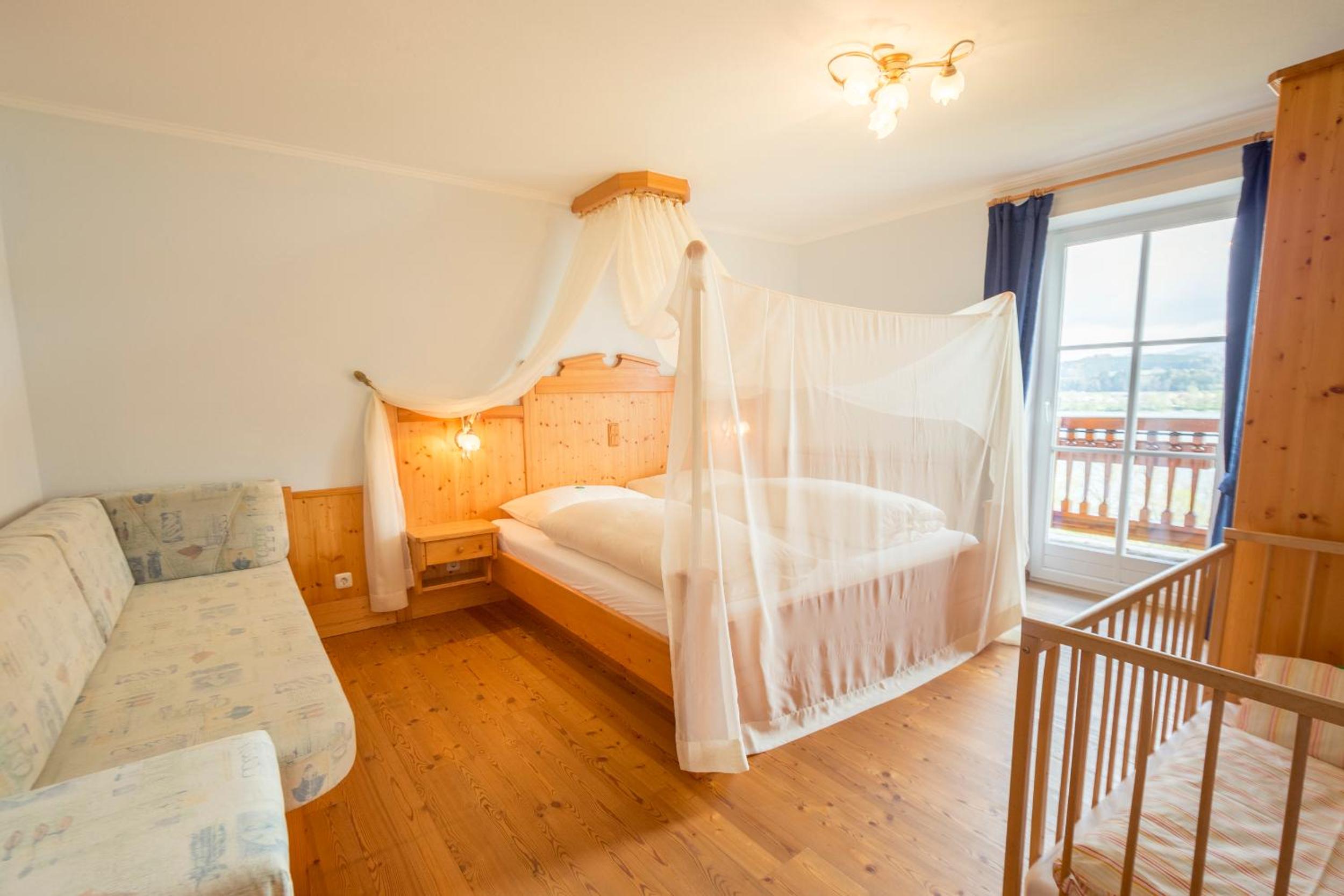 Two-Bedroom Apartment with Balcony photo 1