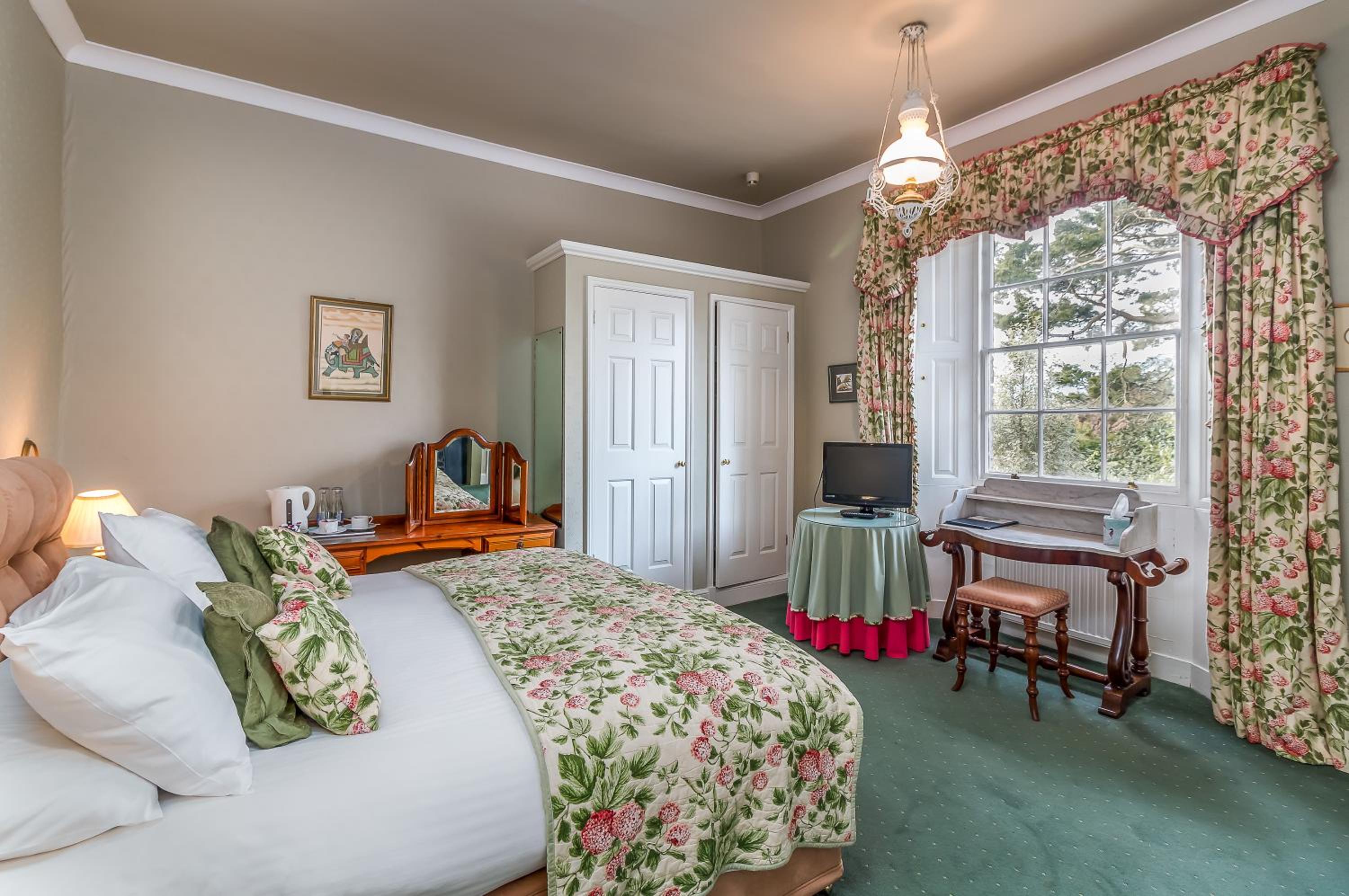 Deluxe Double Or Twin Room With Garden View photo 3