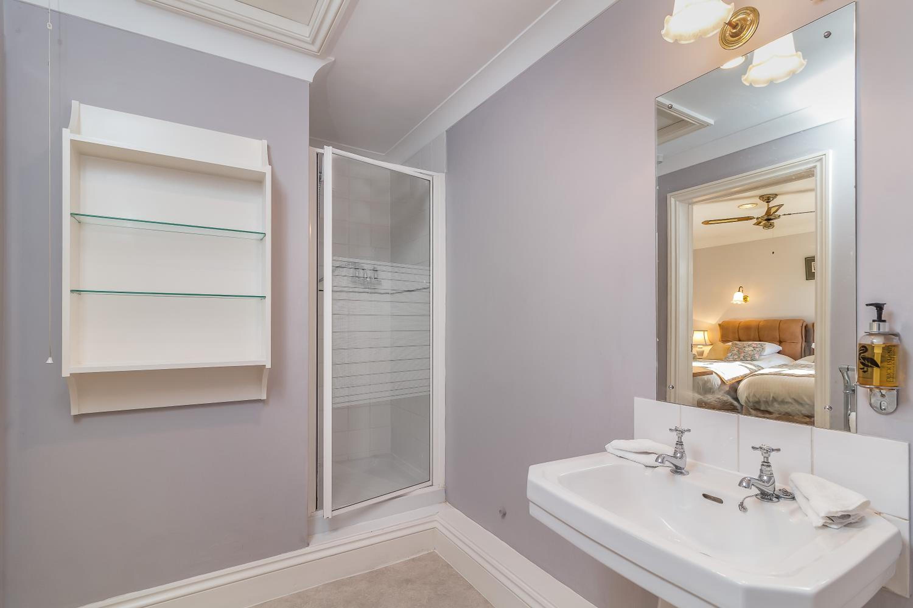 Deluxe Double Or Twin Room photo 2