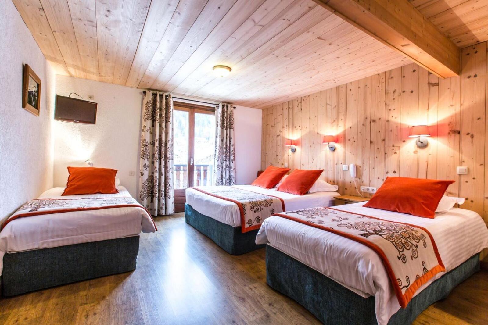 Quadruple Room - Photo 1