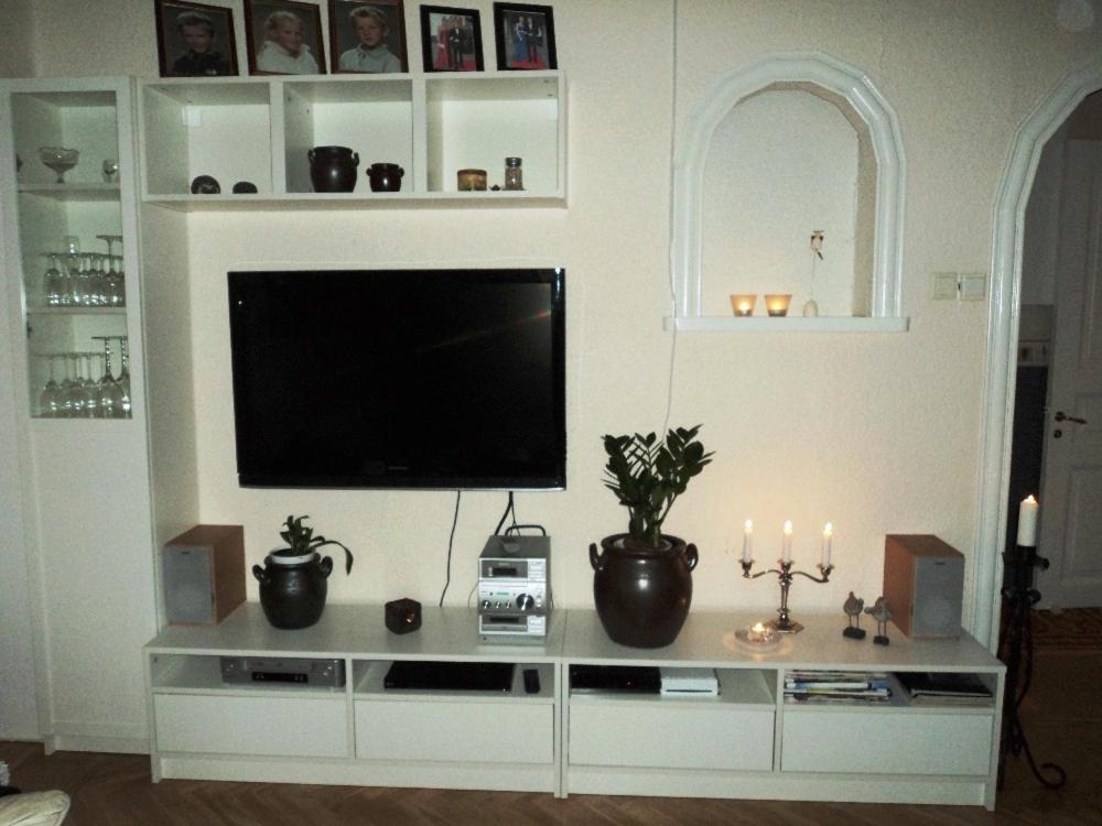 Three-Bedroom Apartment photo 2
