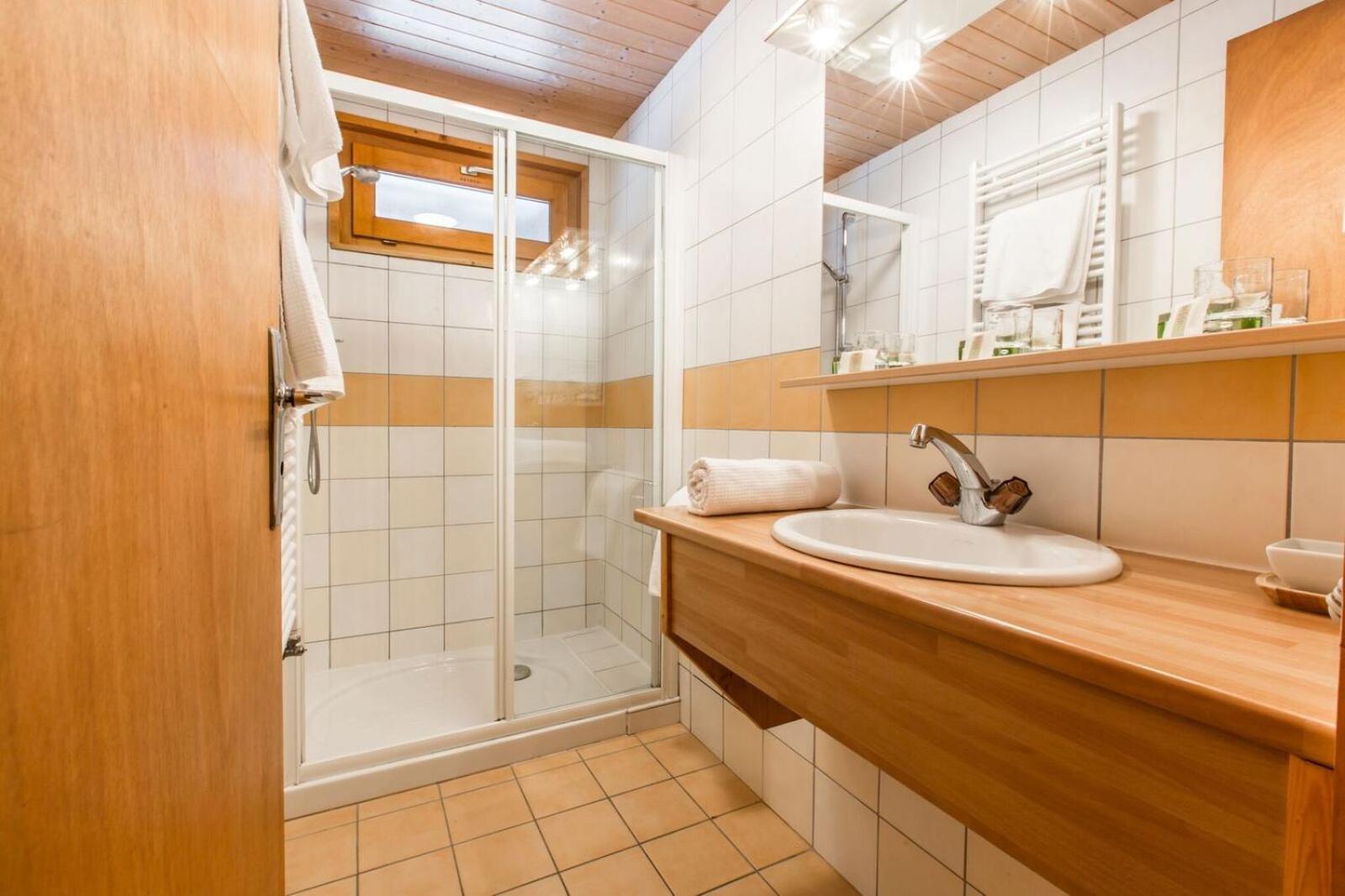 Quadruple Room - Photo 2