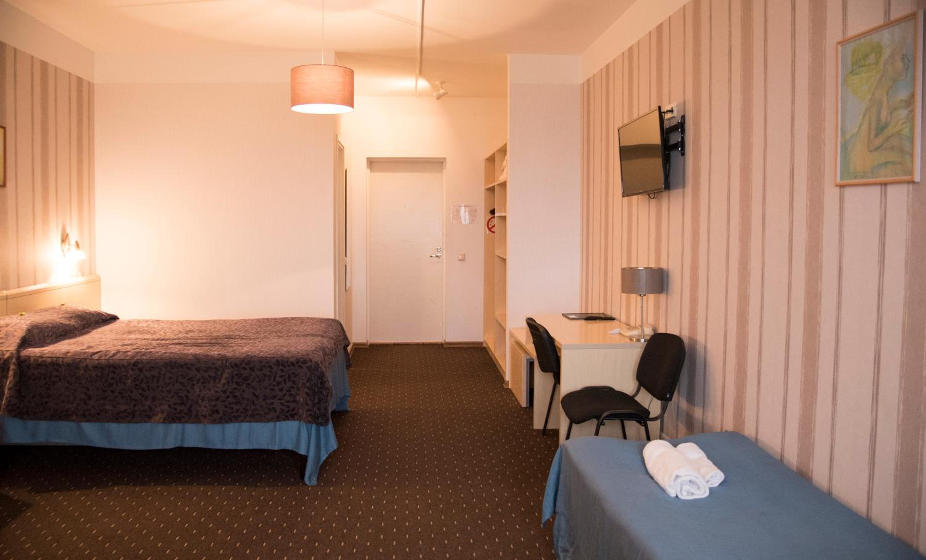 Standard Twin or Double Room - Photo 40