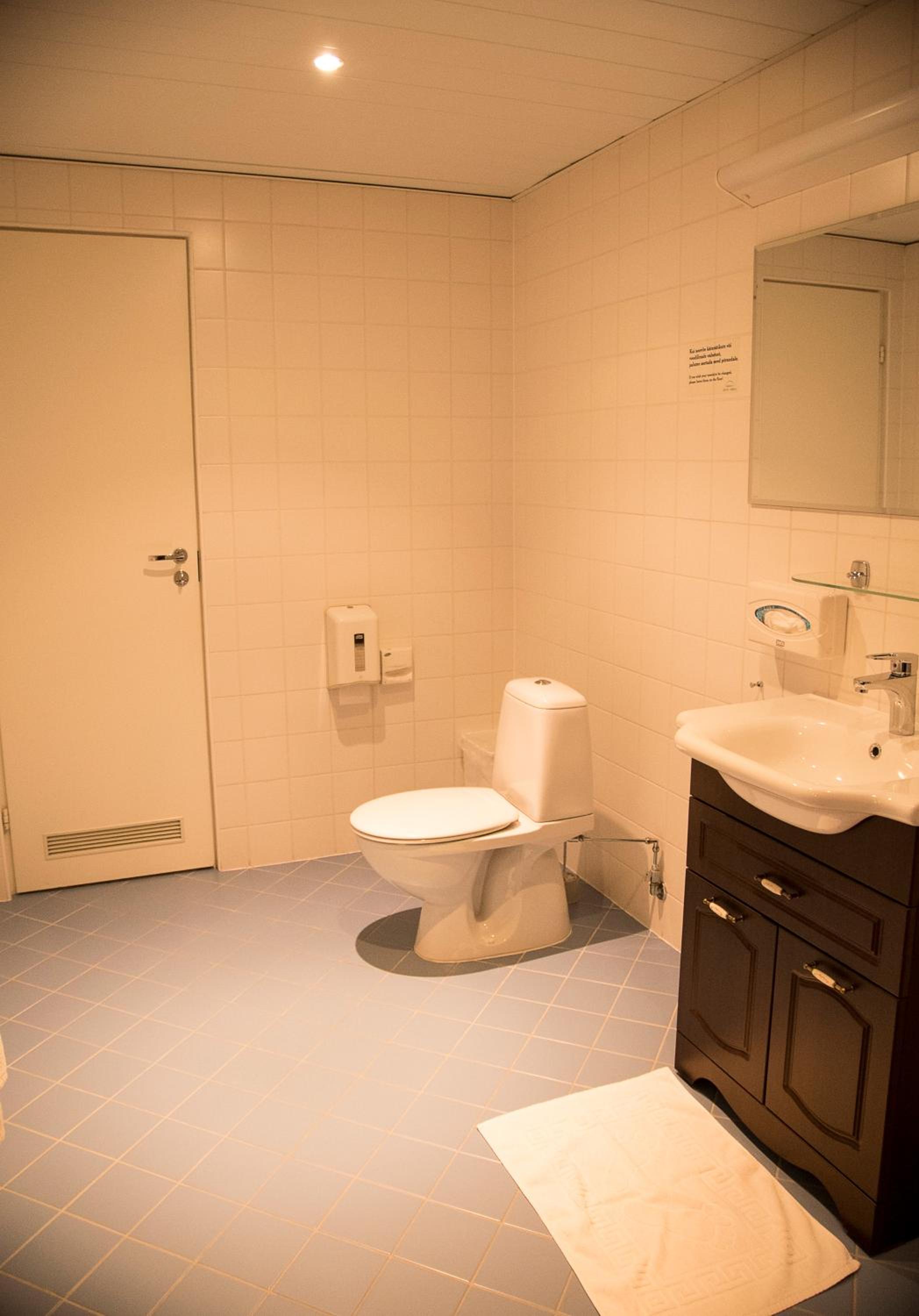 Suite with Sauna - Photo 18