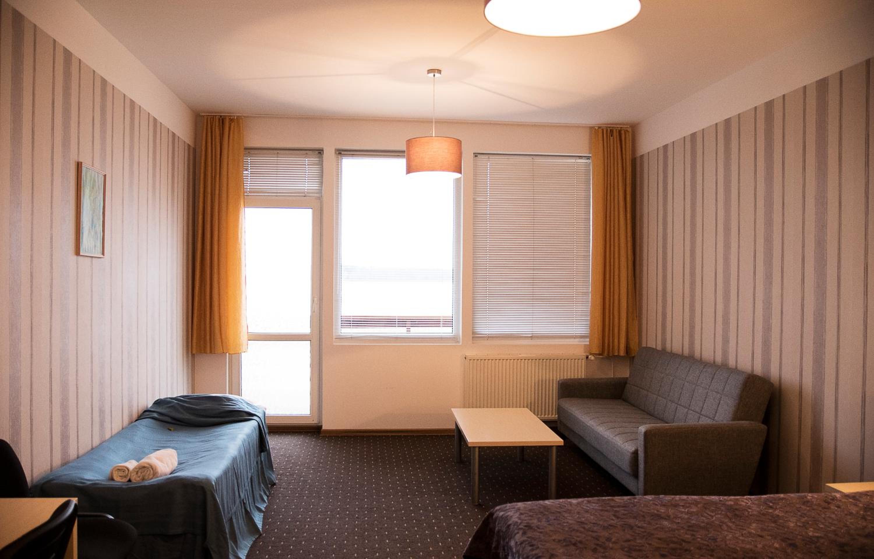 Standard Twin or Double Room - Photo 9
