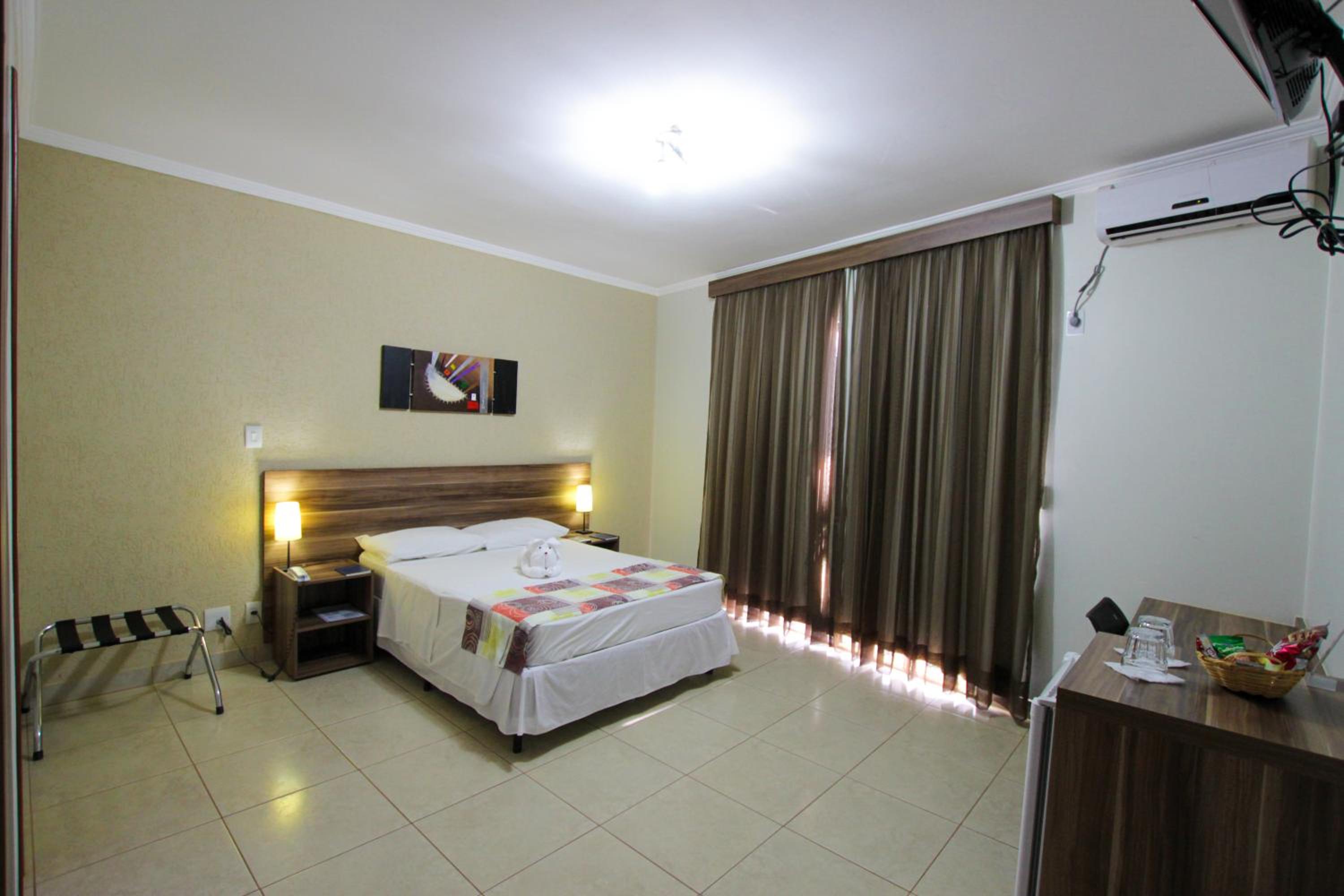 Deluxe Double Room with Balcony - Photo 7