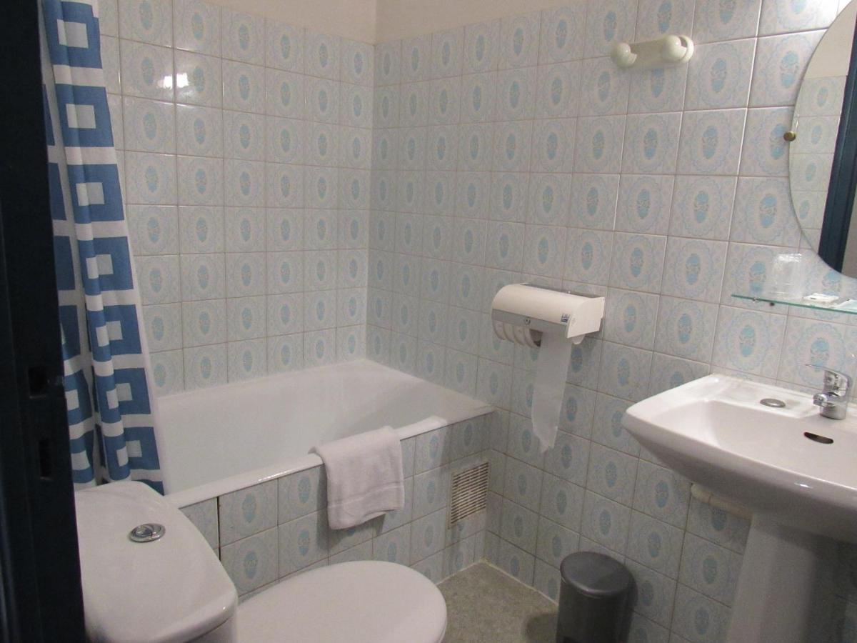 Double Room - Photo 11
