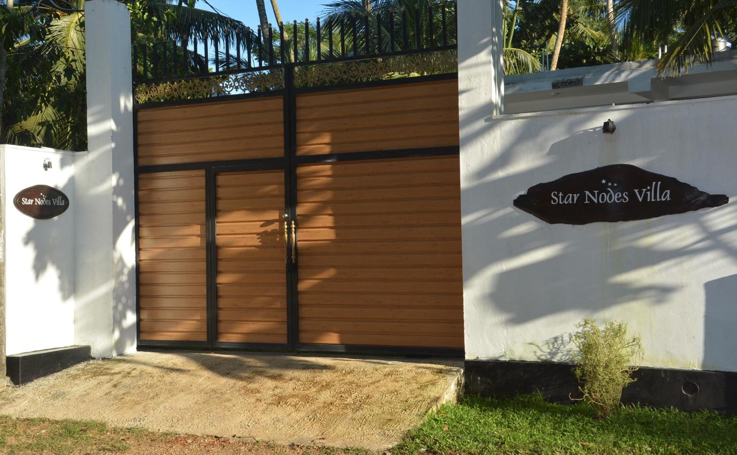 Villa photo 2