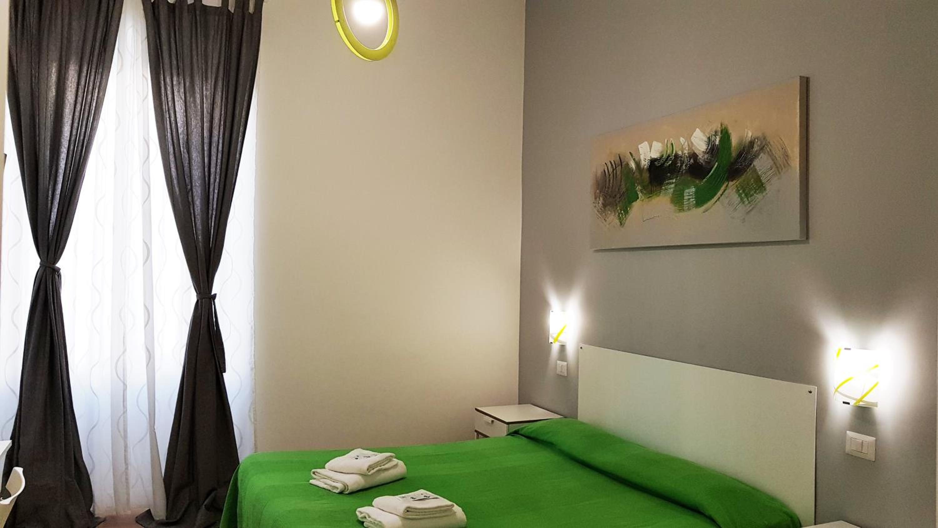 Double Room with Private External Bathroom photo 1