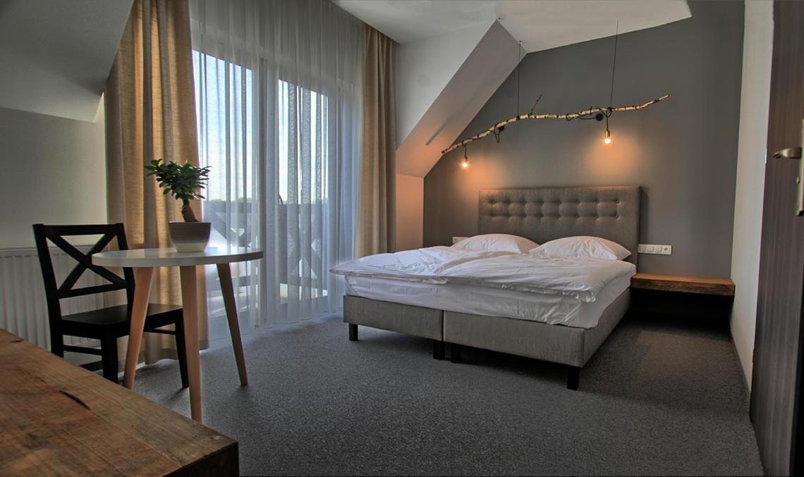 Deluxe Apartment with Air Conditioning - Photo 4