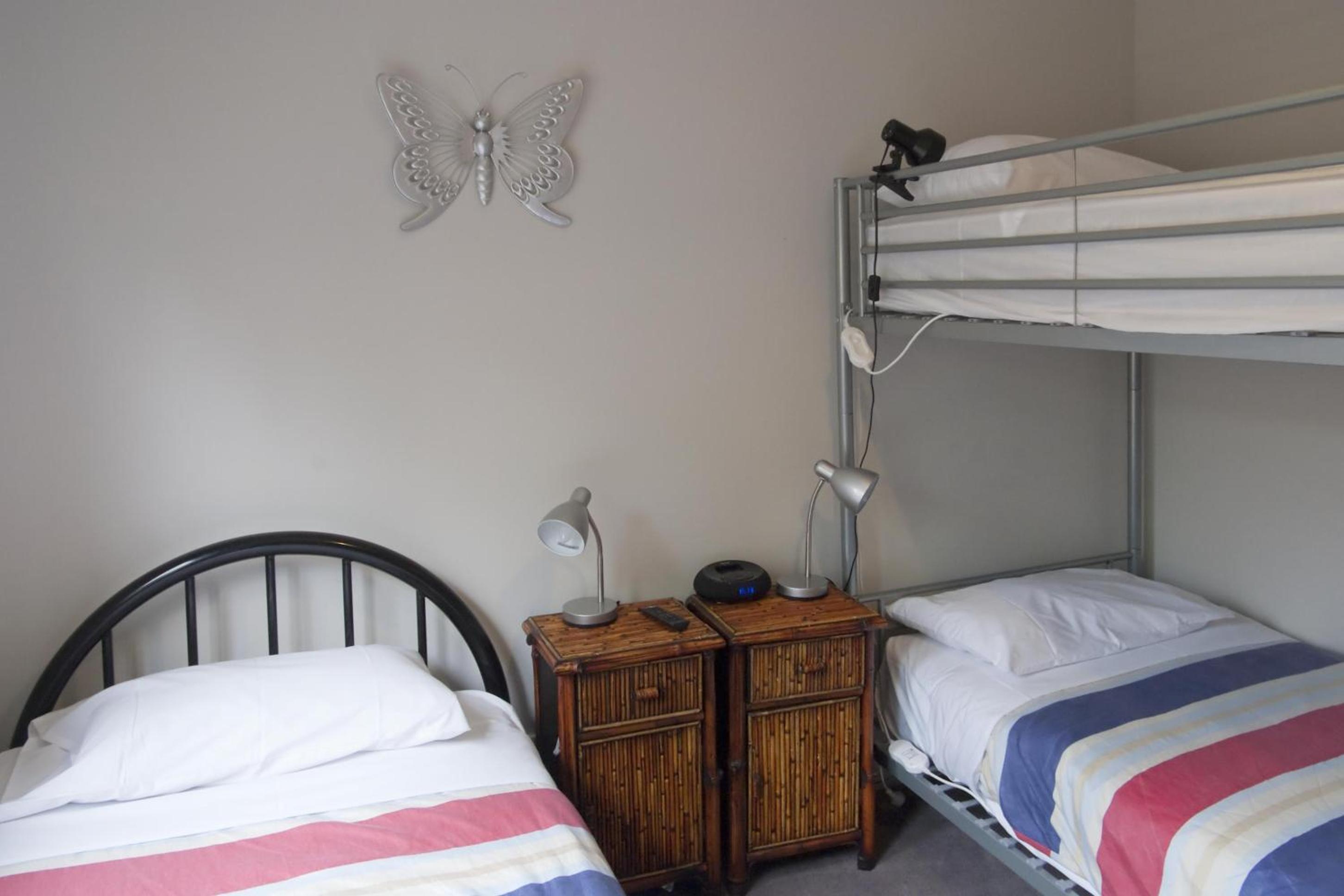 Four-Bedroom House photo 2