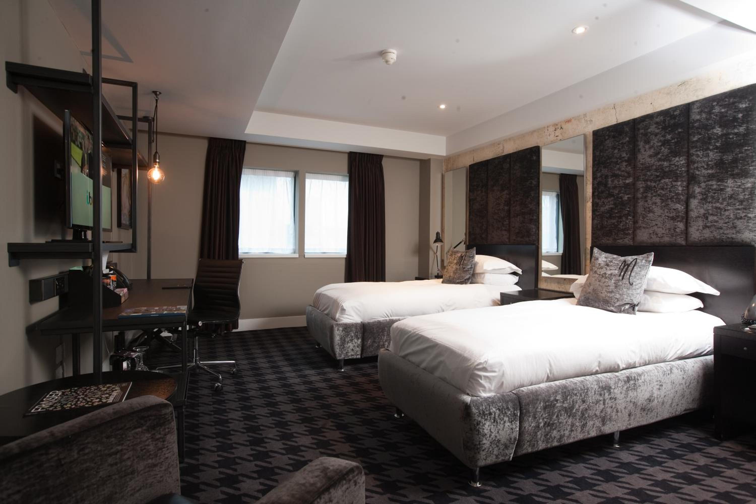 Standard Twin Room - Photo 1