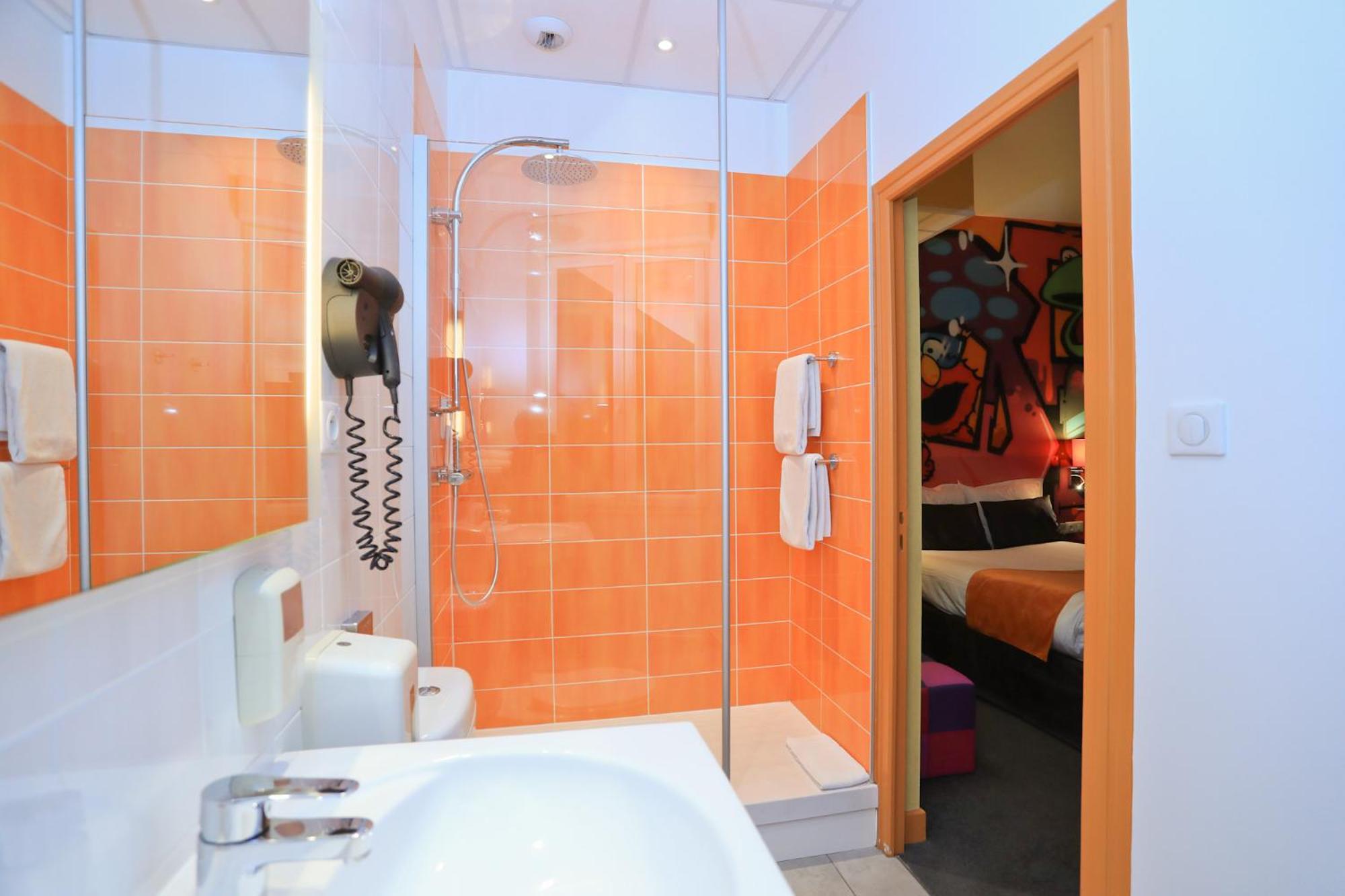 Standard Double Room - Photo 3